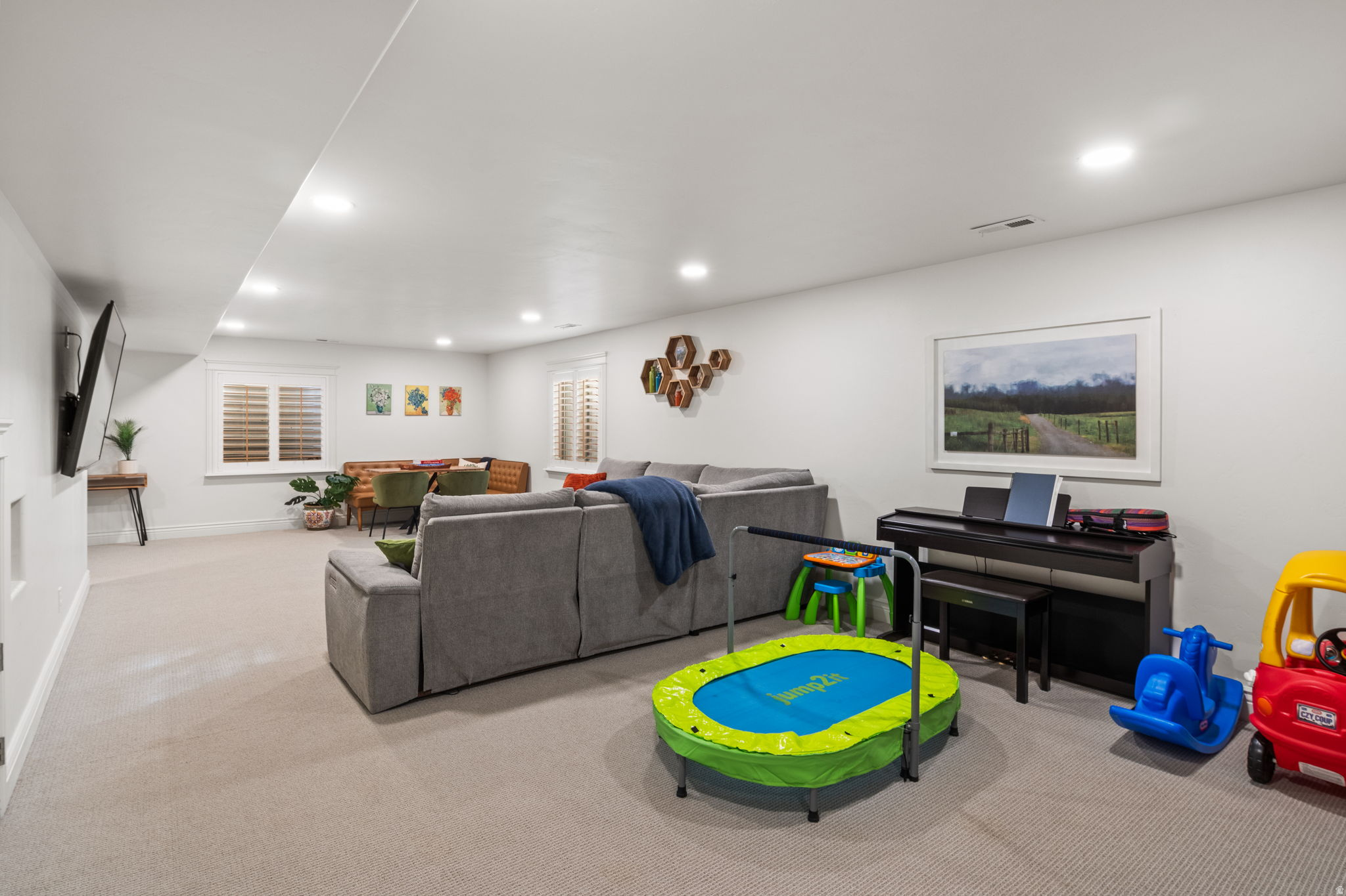 RIVER COVE - Residential