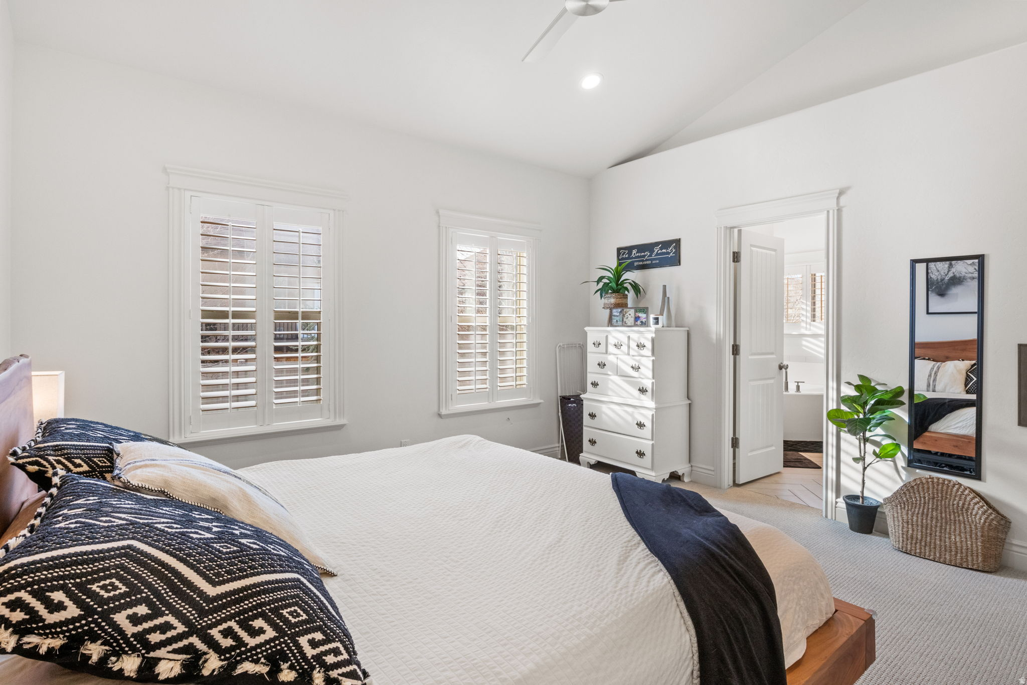 RIVER COVE - Residential