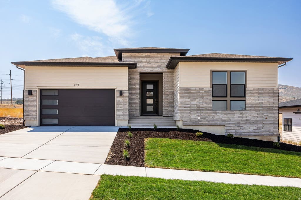 Photo of 2731 N SALVIA DR #2010, Saratoga Springs, UT 84045 (MLS # 2177430)