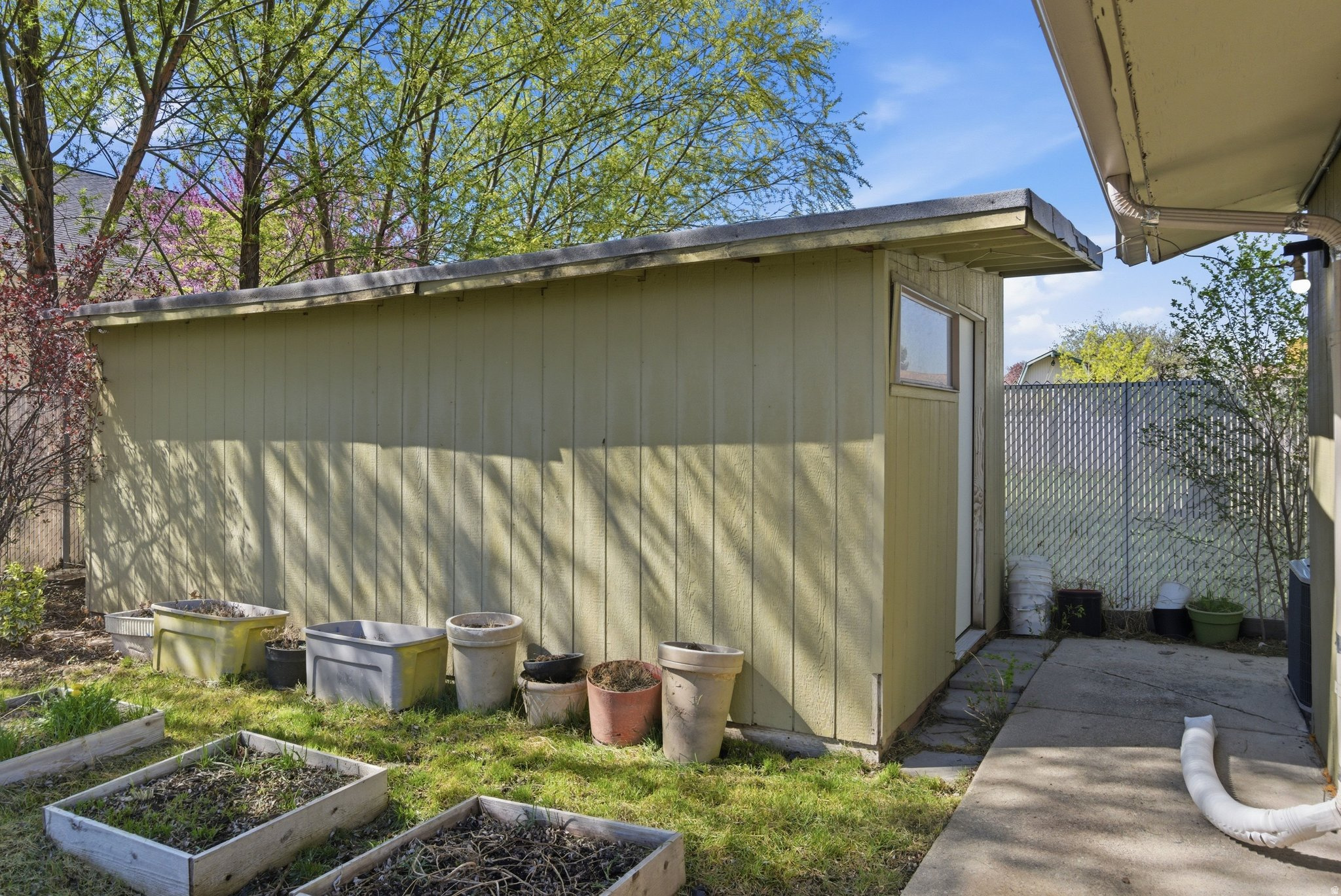 VALE MANOR - Residential