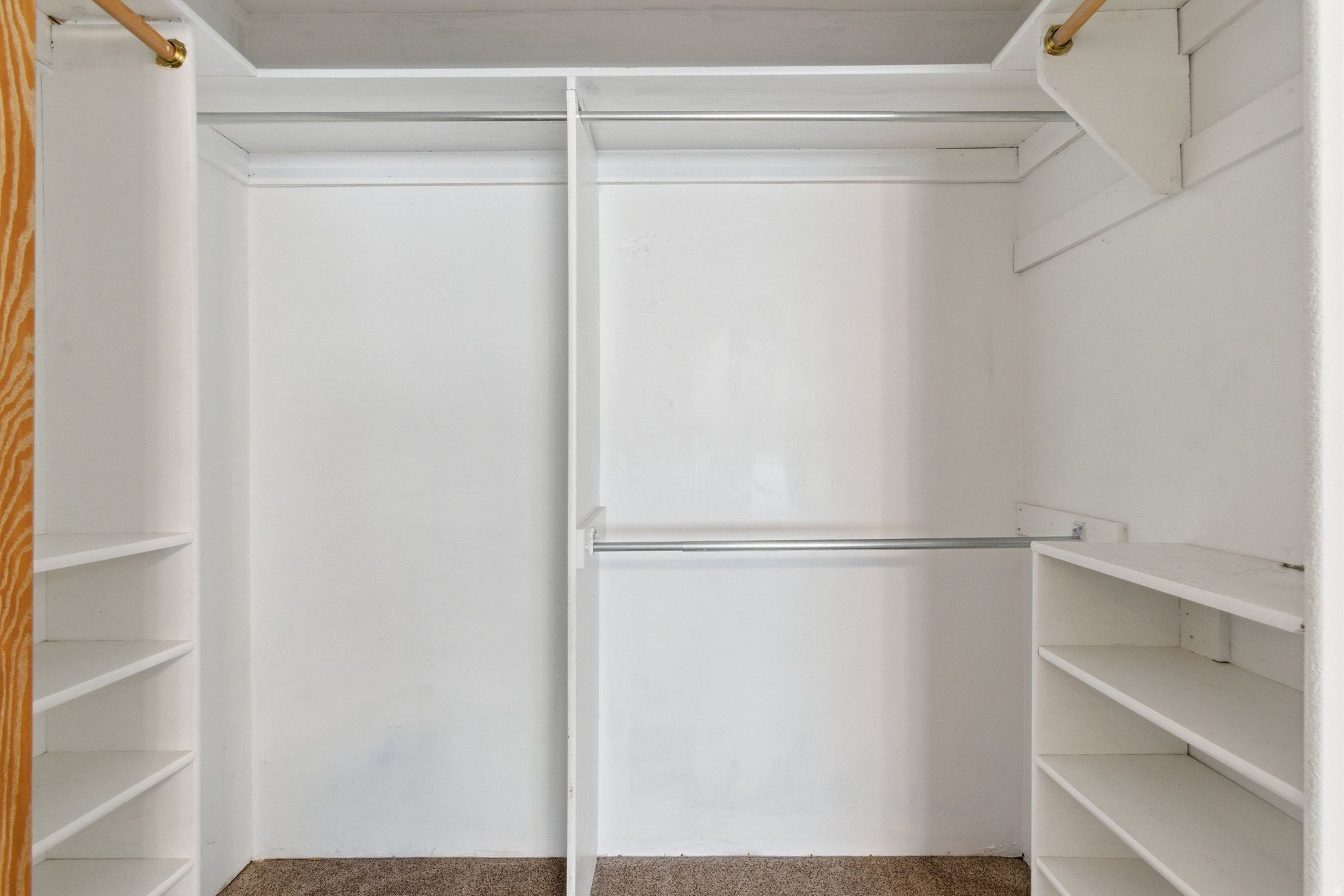 VALE MANOR - Residential