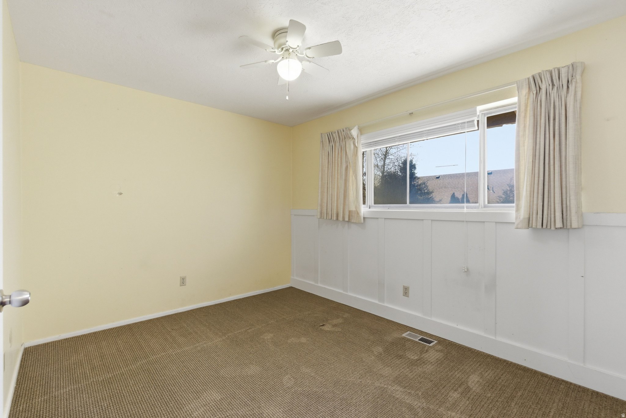 VALE MANOR - Residential