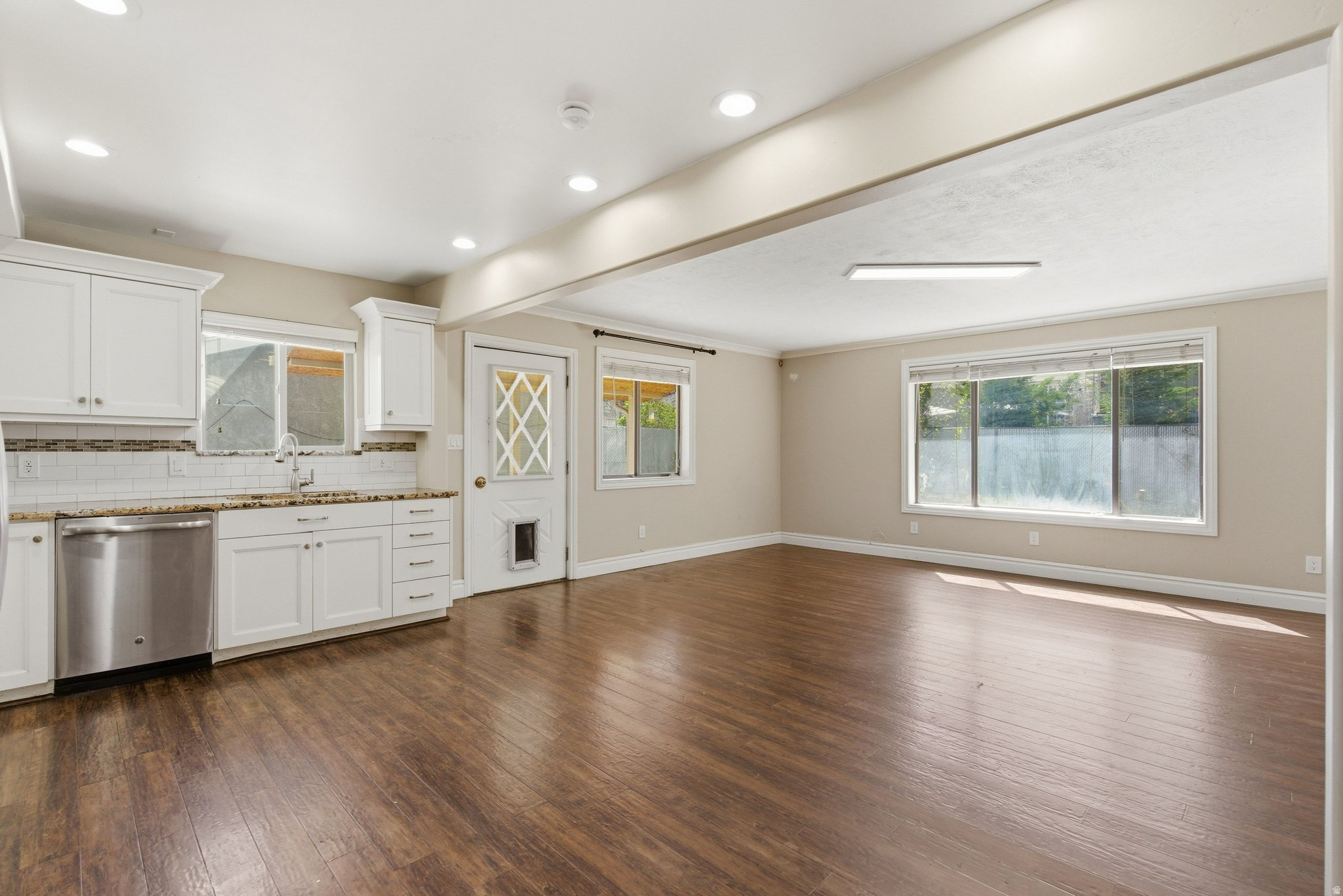 VALE MANOR - Residential