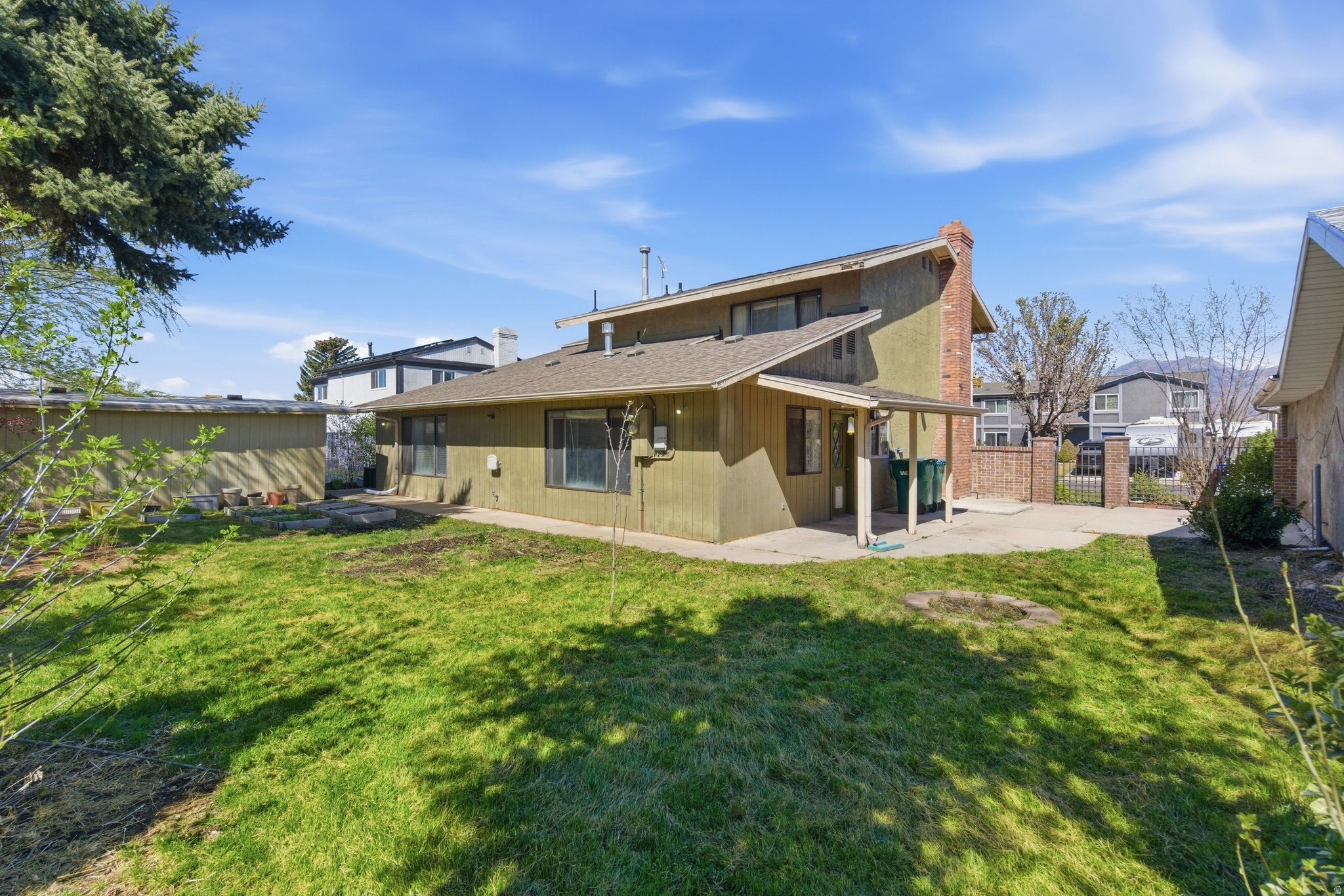 VALE MANOR - Residential