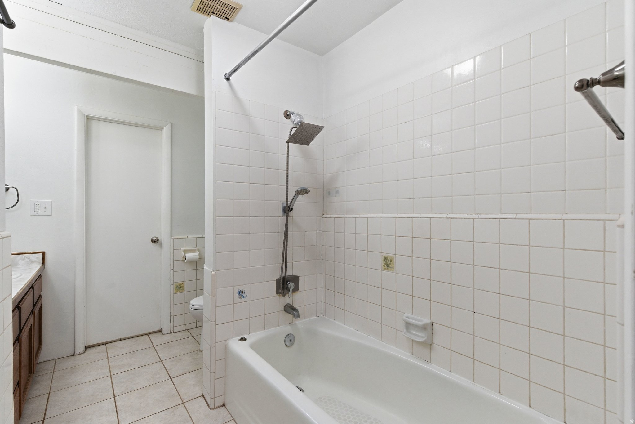 VALE MANOR - Residential