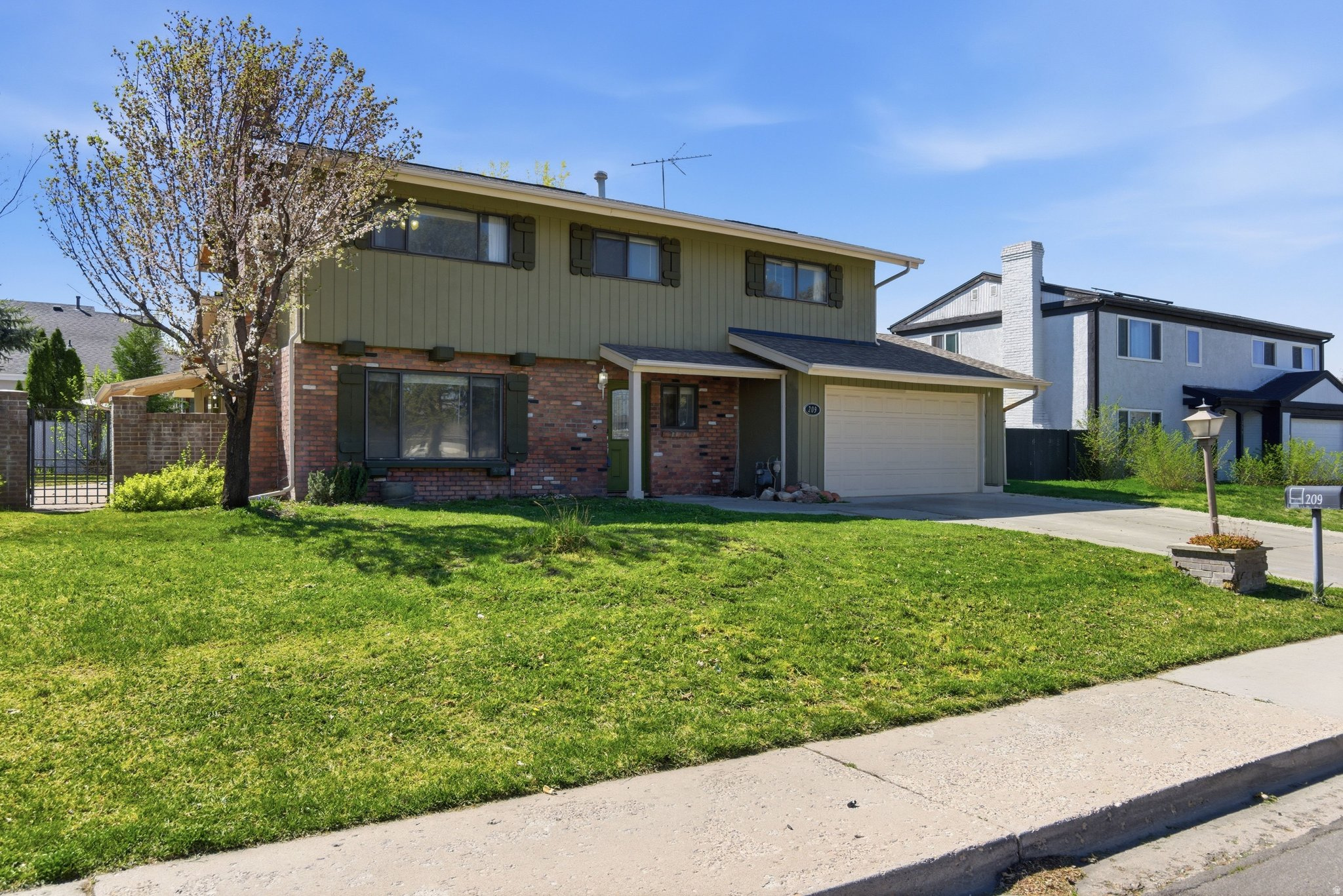 VALE MANOR - Residential