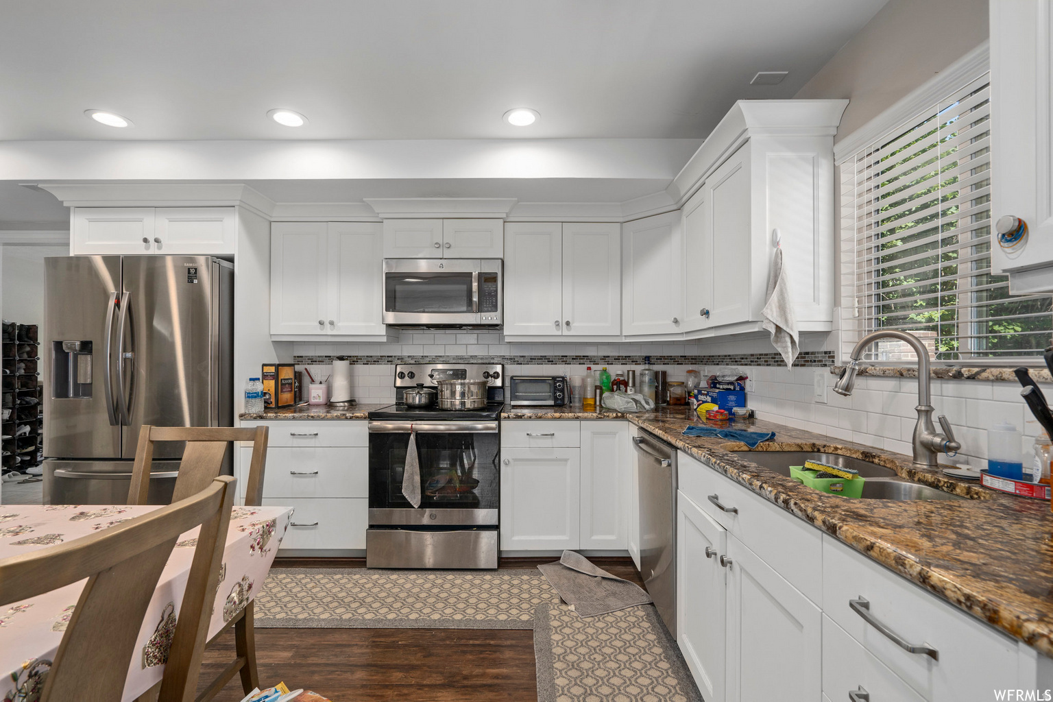 VALE MANOR - Residential