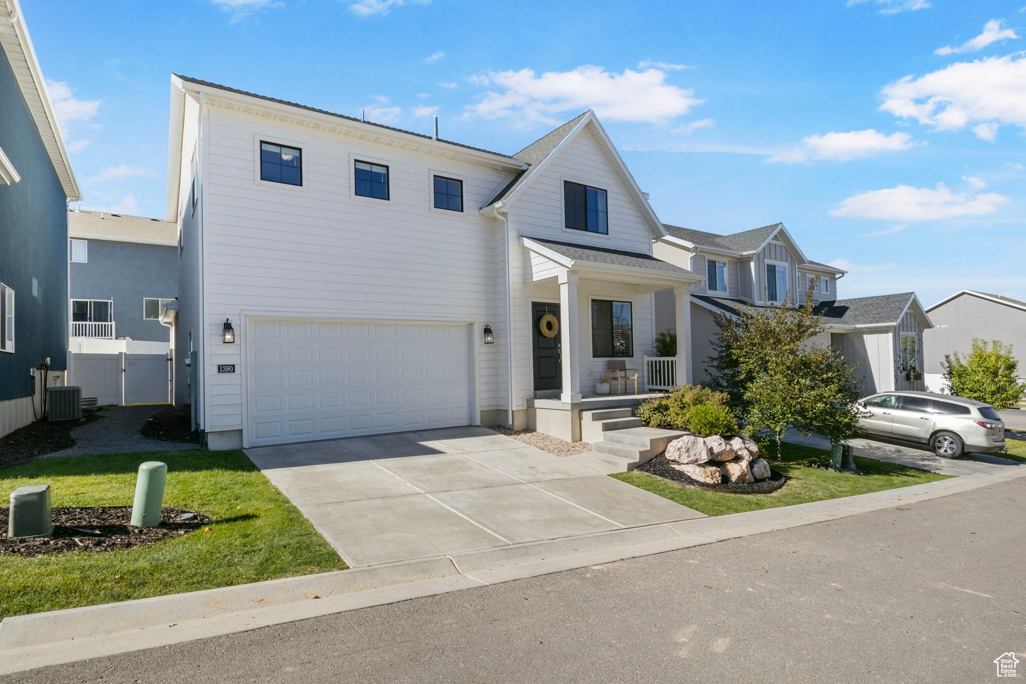 1390 E Dahlia Ct, Layton, Utah image 3