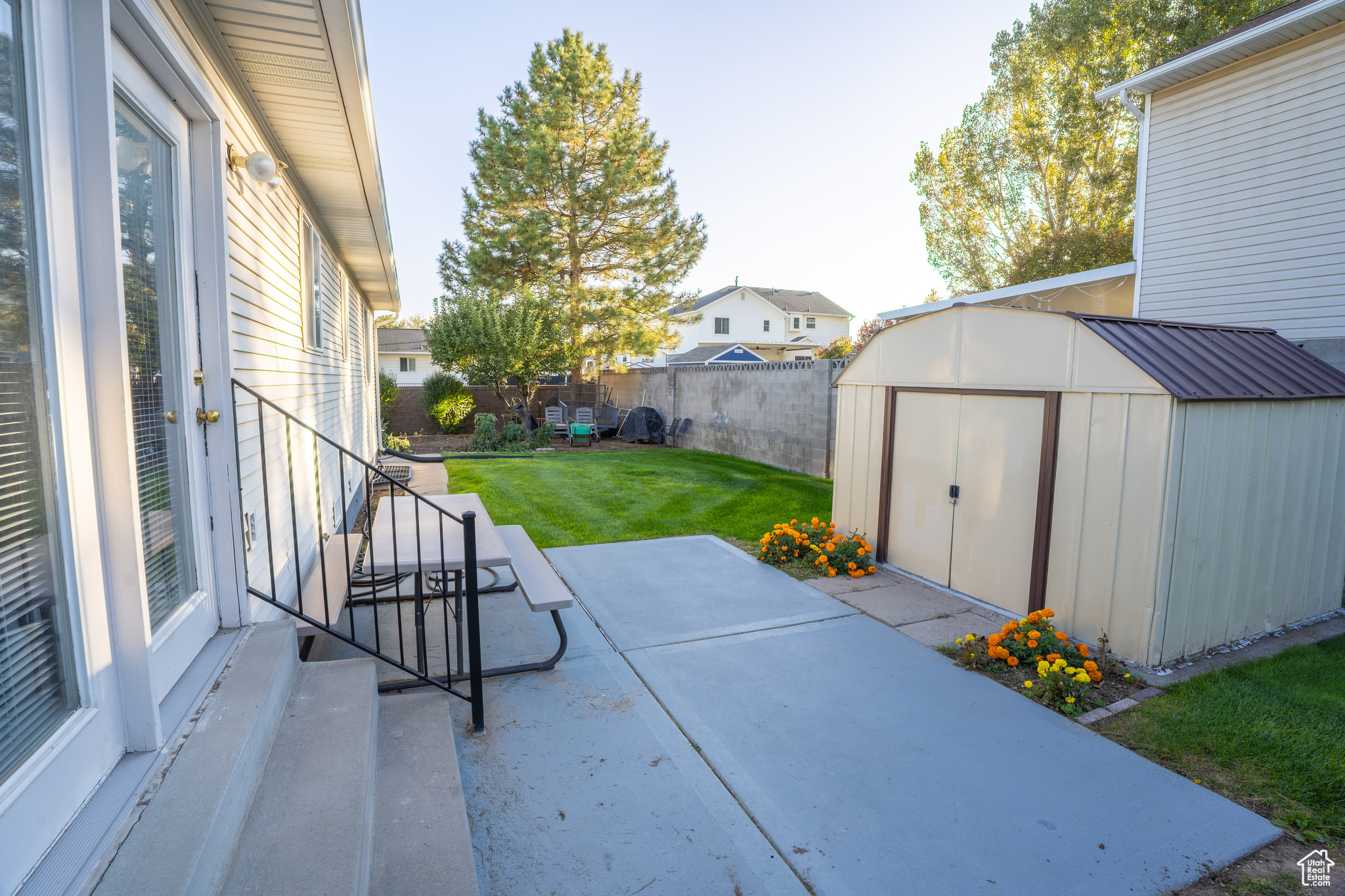 MEADOWS - Residential