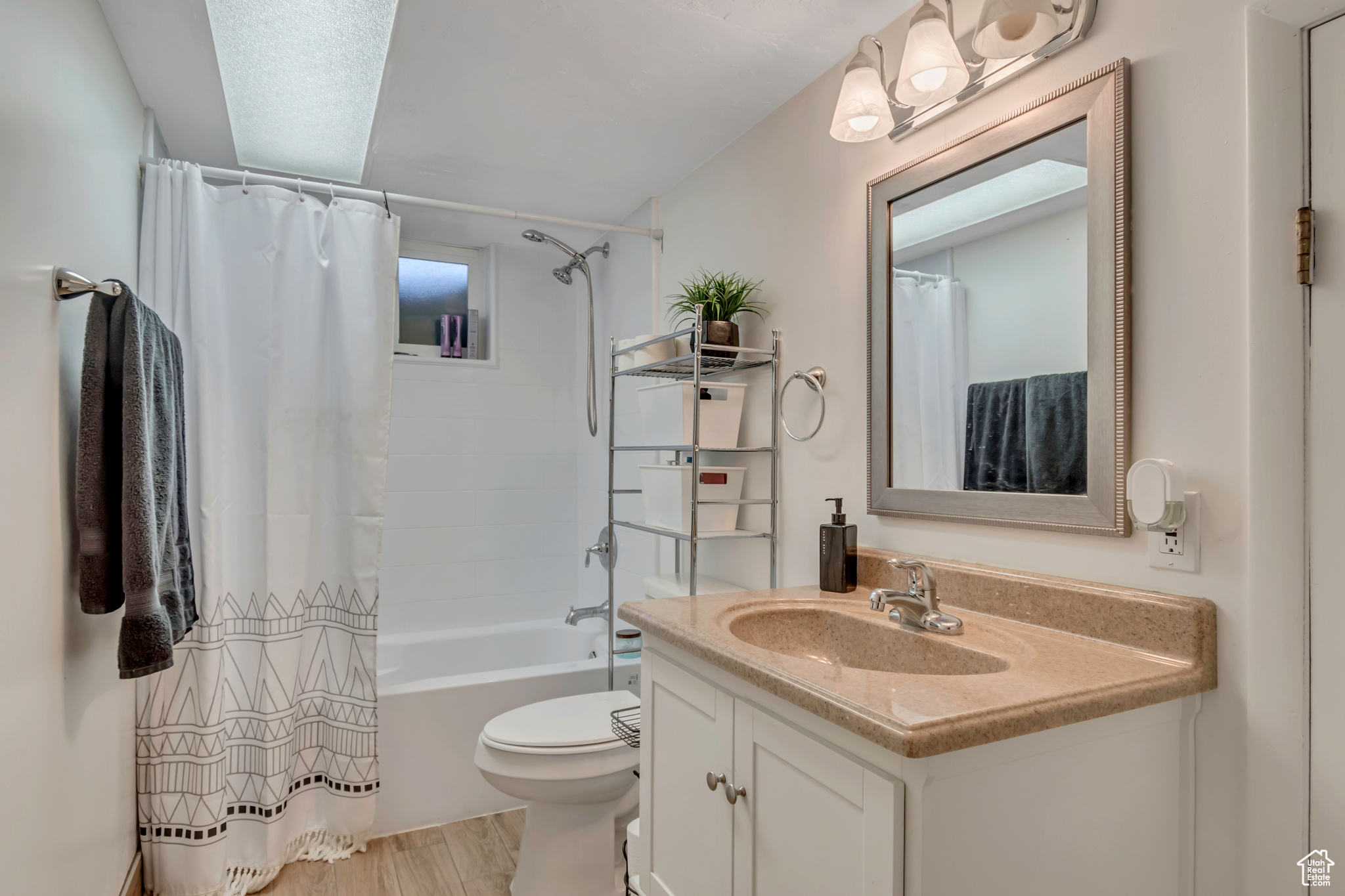 NORTH CREST MANOR NO - Residential