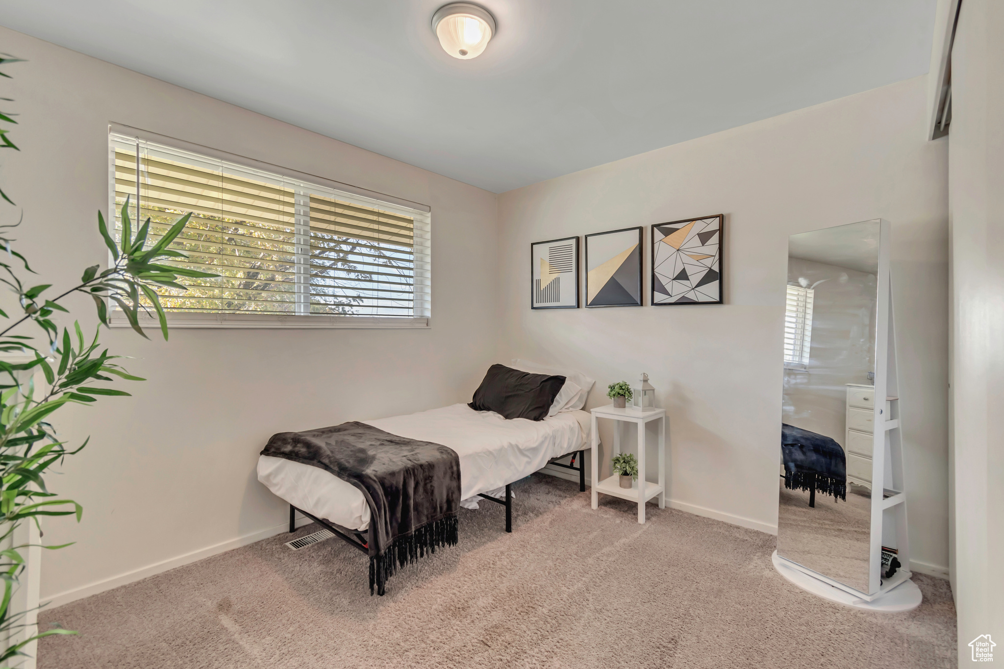 NORTH CREST MANOR NO - Residential