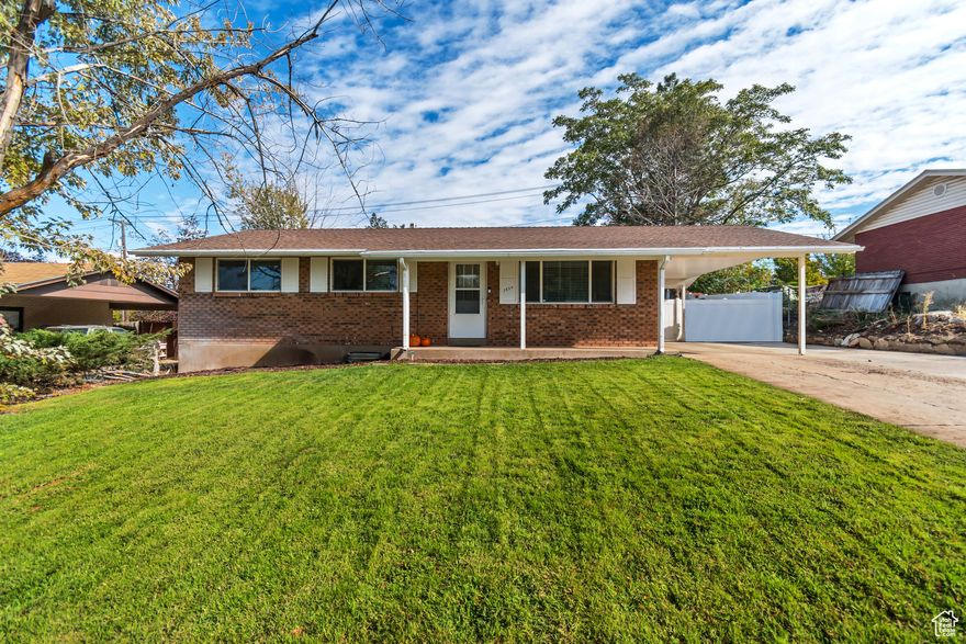 SALE FAILED!  Buyer's got cold feet.  Appraisal completed. Inpspections completed and repairs made!  Great opportunity! to move in quickly! This darling home will exceed all your expectations!  It is truly perfect -down to every last detail. Very bright and open!  New paint and flooring and beautifully updated!  New full, vinyl fence and landscaping.  This is a fall-in-love-at-first-sight home.  Perfectly located in a quiet, cozy neighborhood, yet close to all amenities.  Schedule a showing today!  All information contained in the MLS and all marketing is deemed reliable, but not guaranteed.