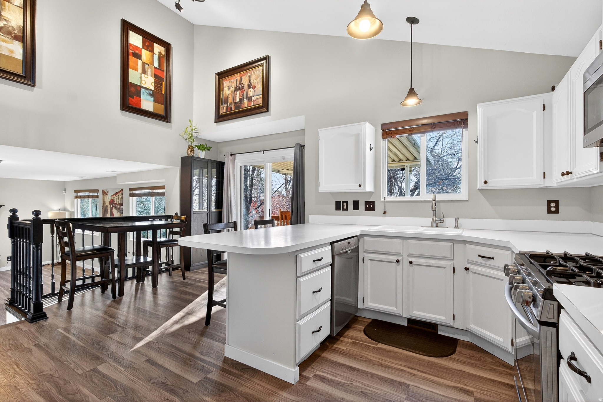 GOLDEN WEST VILLA SUB - Residential