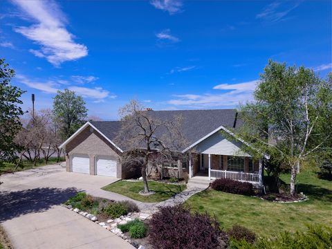 Photo of 50 E HIGHLINE DR, Woodland Hills, UT 84653 (MLS # 2157409)