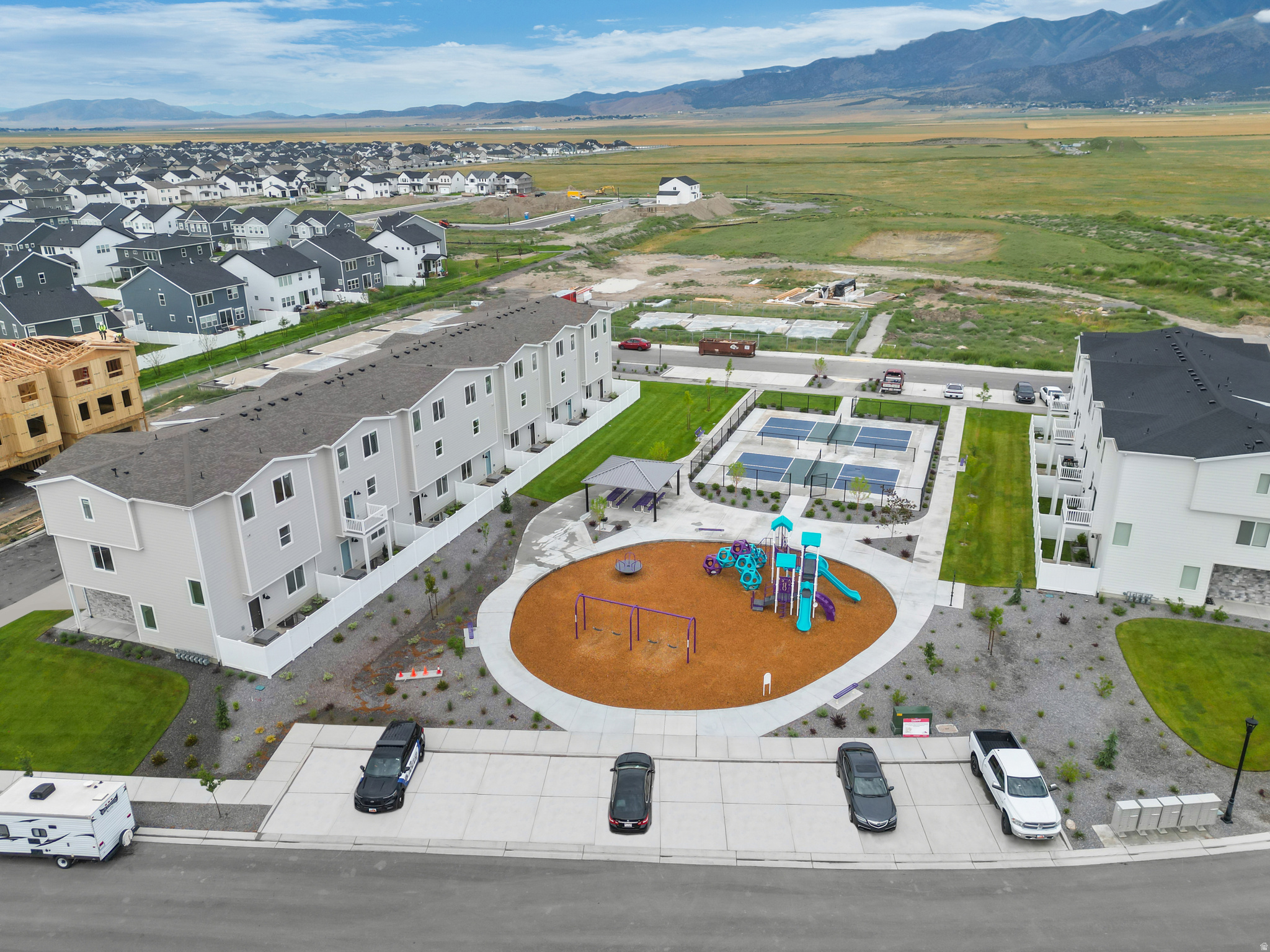 BRYLEE TOWNS - Residential