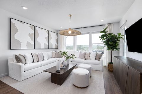 Photo of 1671 W VIOLA LN #3084, Saratoga Springs, UT 84045 (MLS # 2153580)