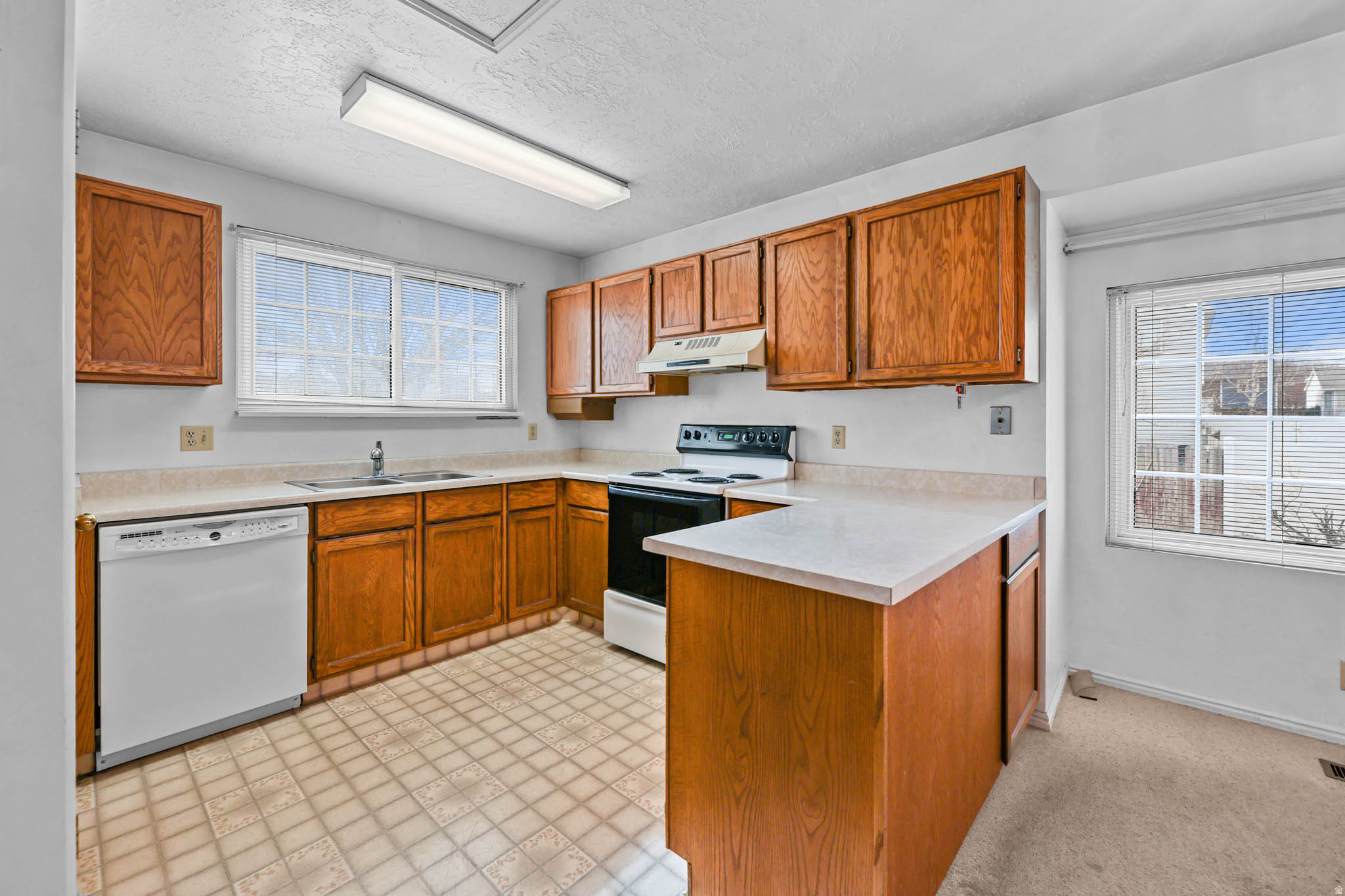 RIVER RIDGE - Residential