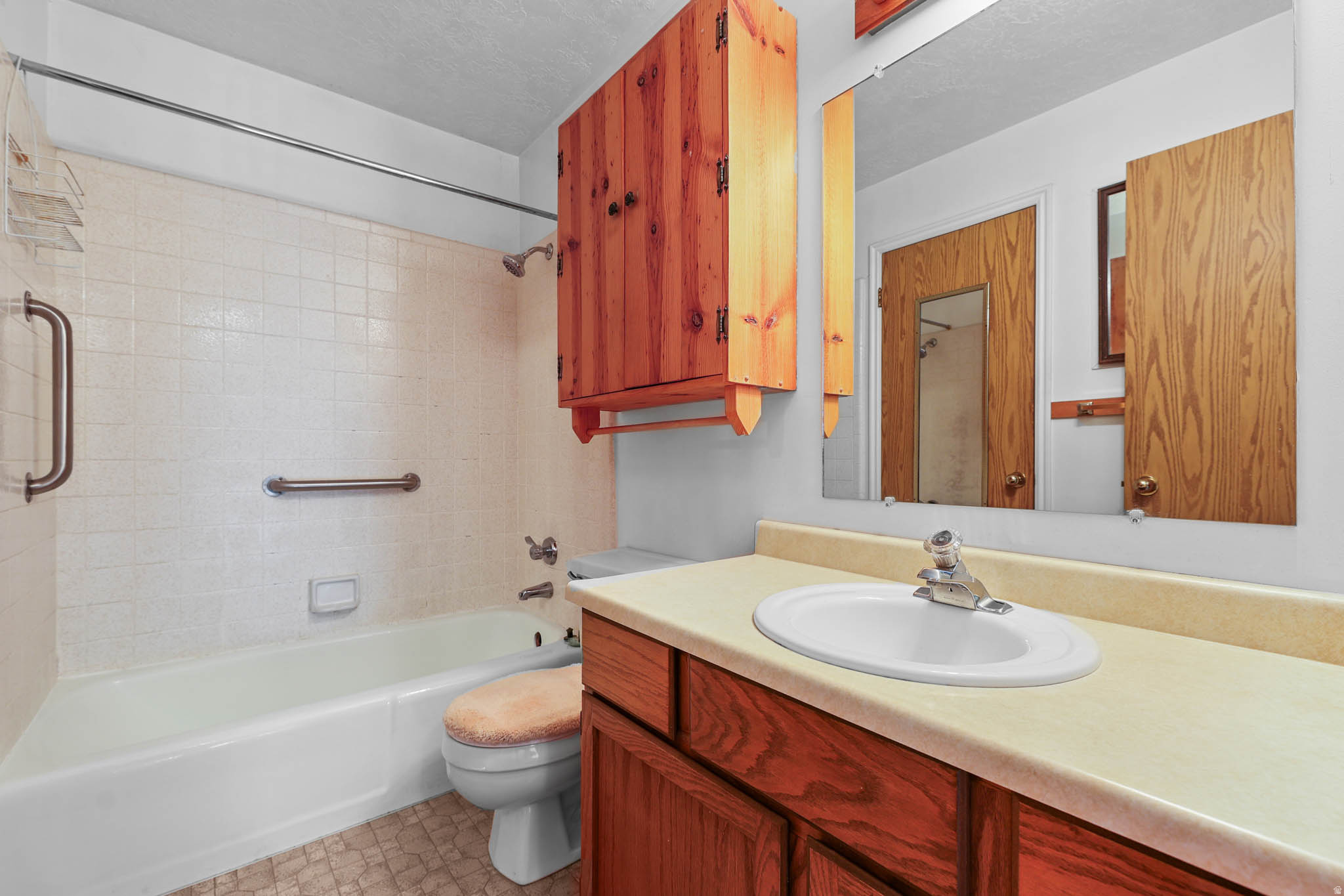 RIVER RIDGE - Residential