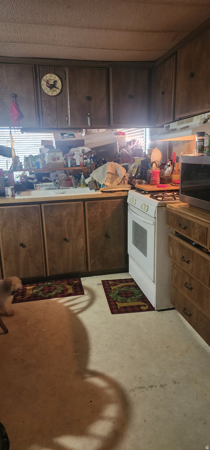 AMERICAN HERATIGE RETIREMENT COMMUNITY - Residential