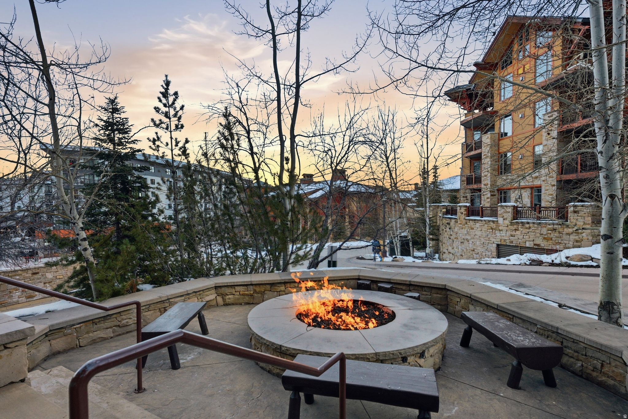 ESCALA LODGES CONDO - Residential