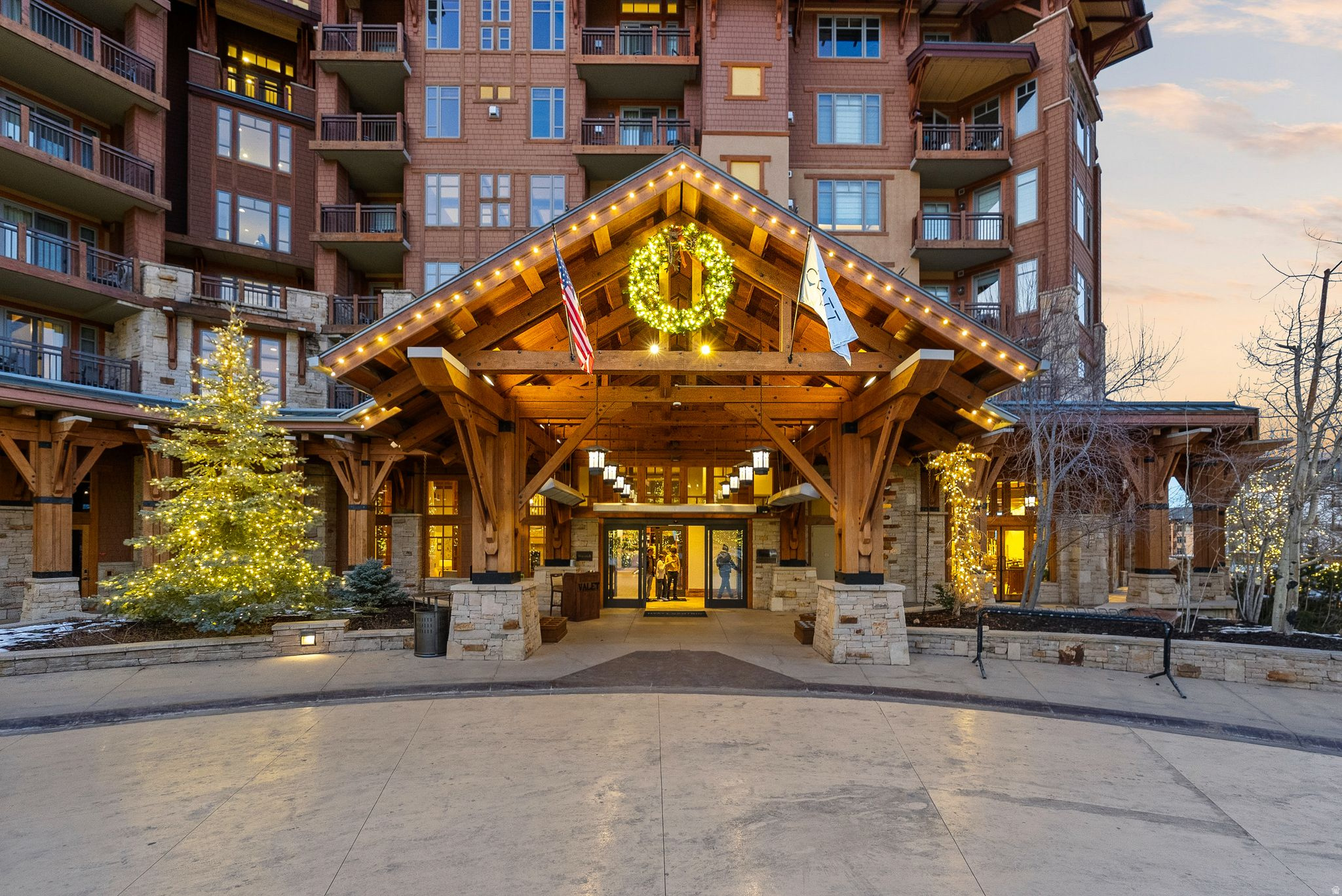 ESCALA LODGES CONDO - Residential