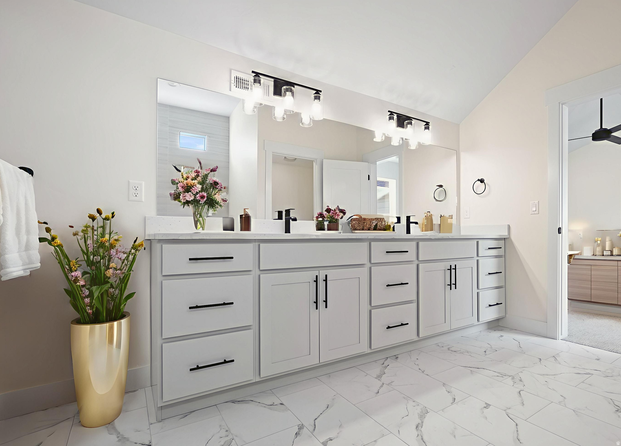 WESTFIELDS CENTRAL - Residential