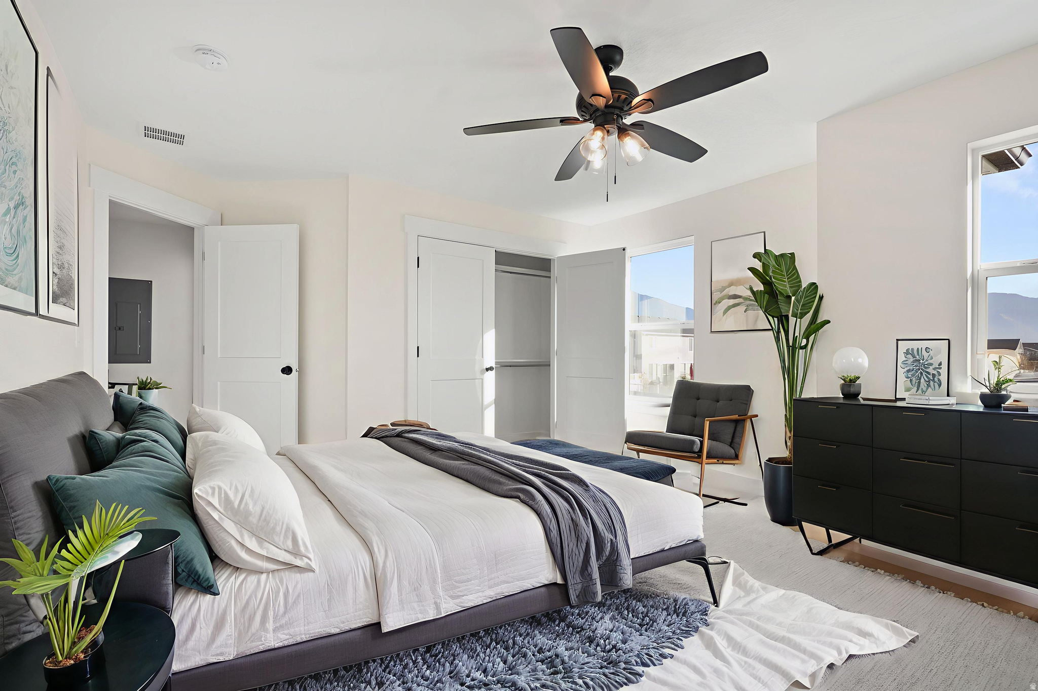 WESTFIELDS CENTRAL - Residential