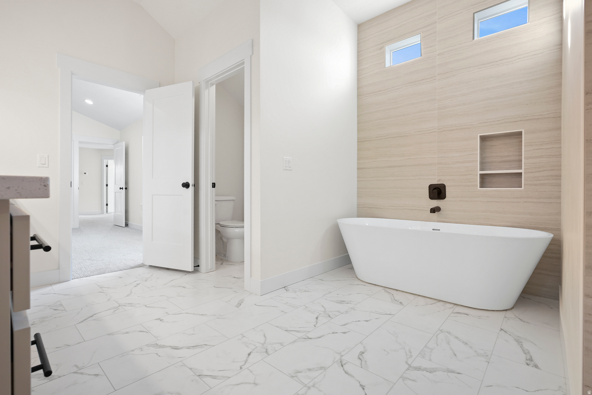 WESTFIELDS CENTRAL - Residential