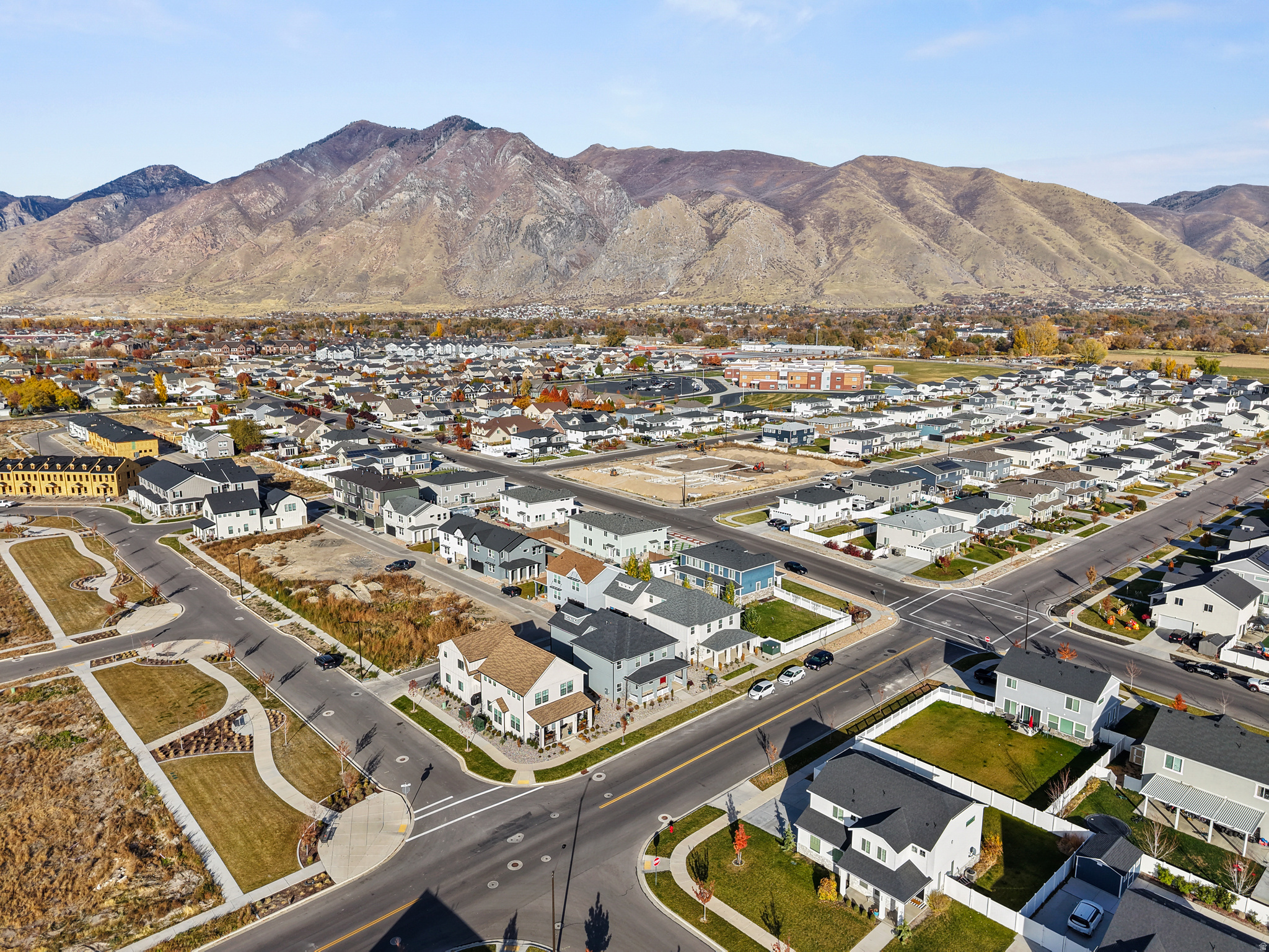 WESTFIELDS CENTRAL - Residential