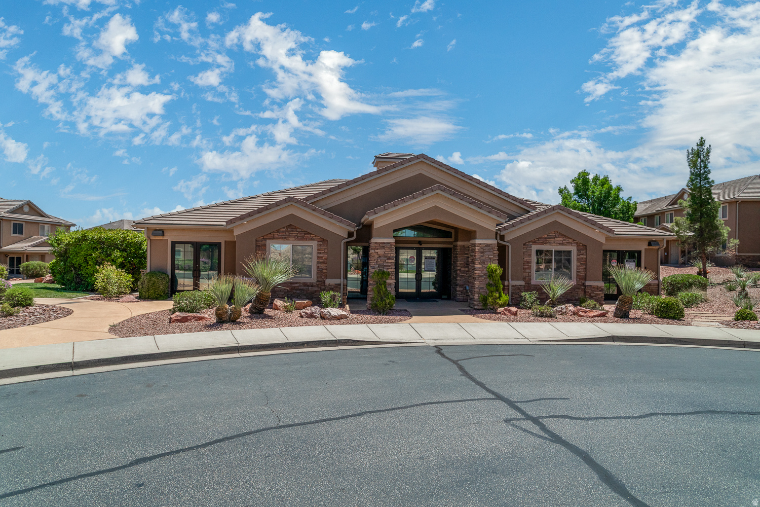 HIDDEN VALLEY TOWN HOMES PUD PH 1 - Residential