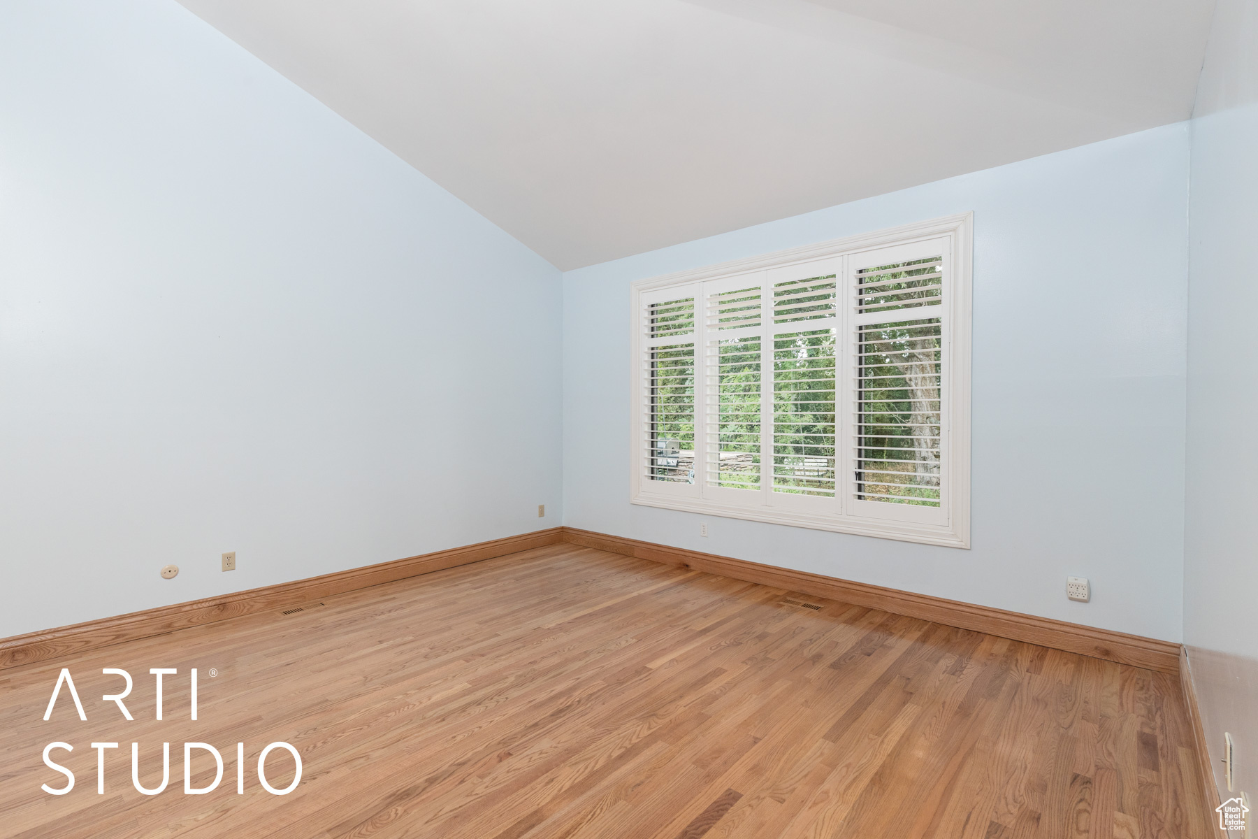 OAK CREEK - Residential Income