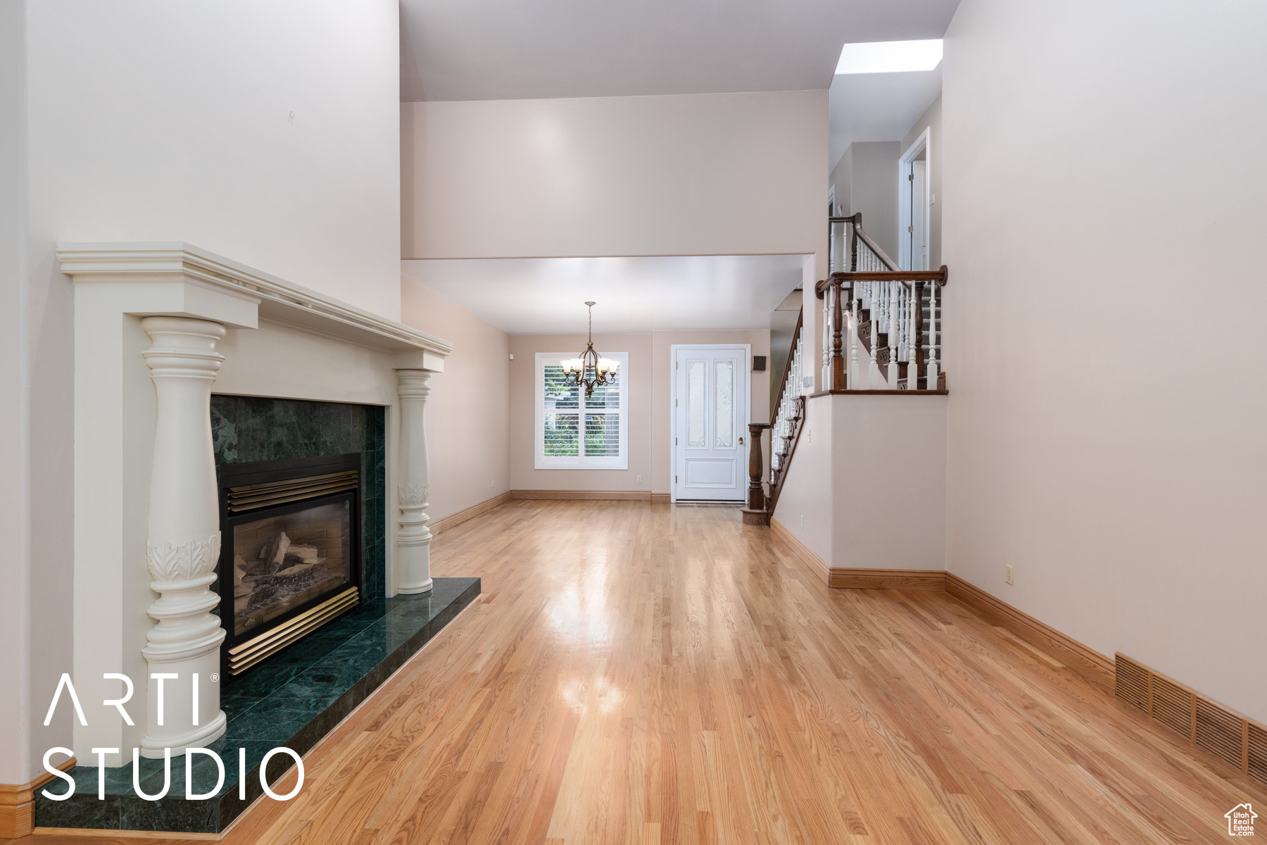 OAK CREEK - Residential Income