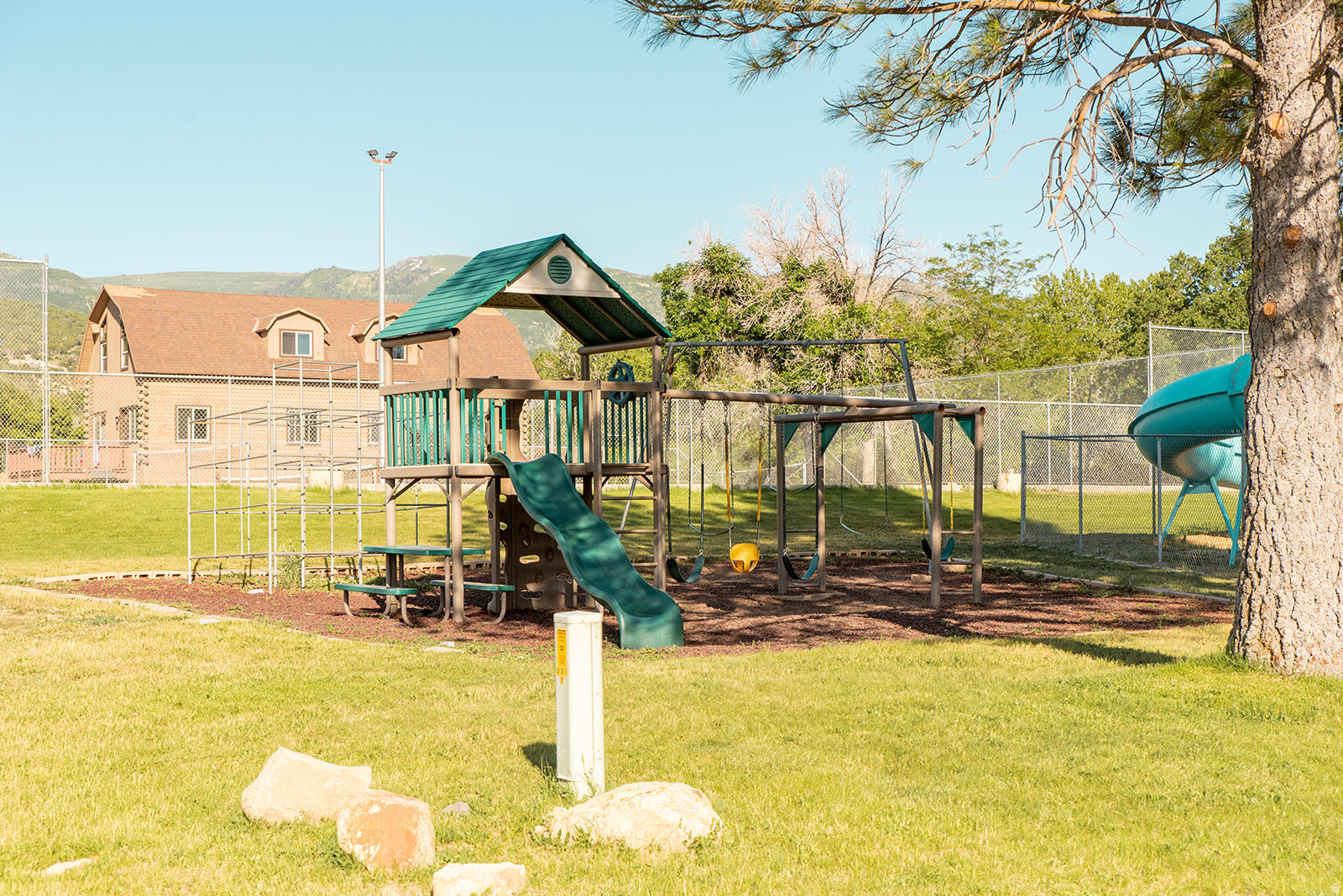 SKYLINE MOUNTAIN RESORT - Land