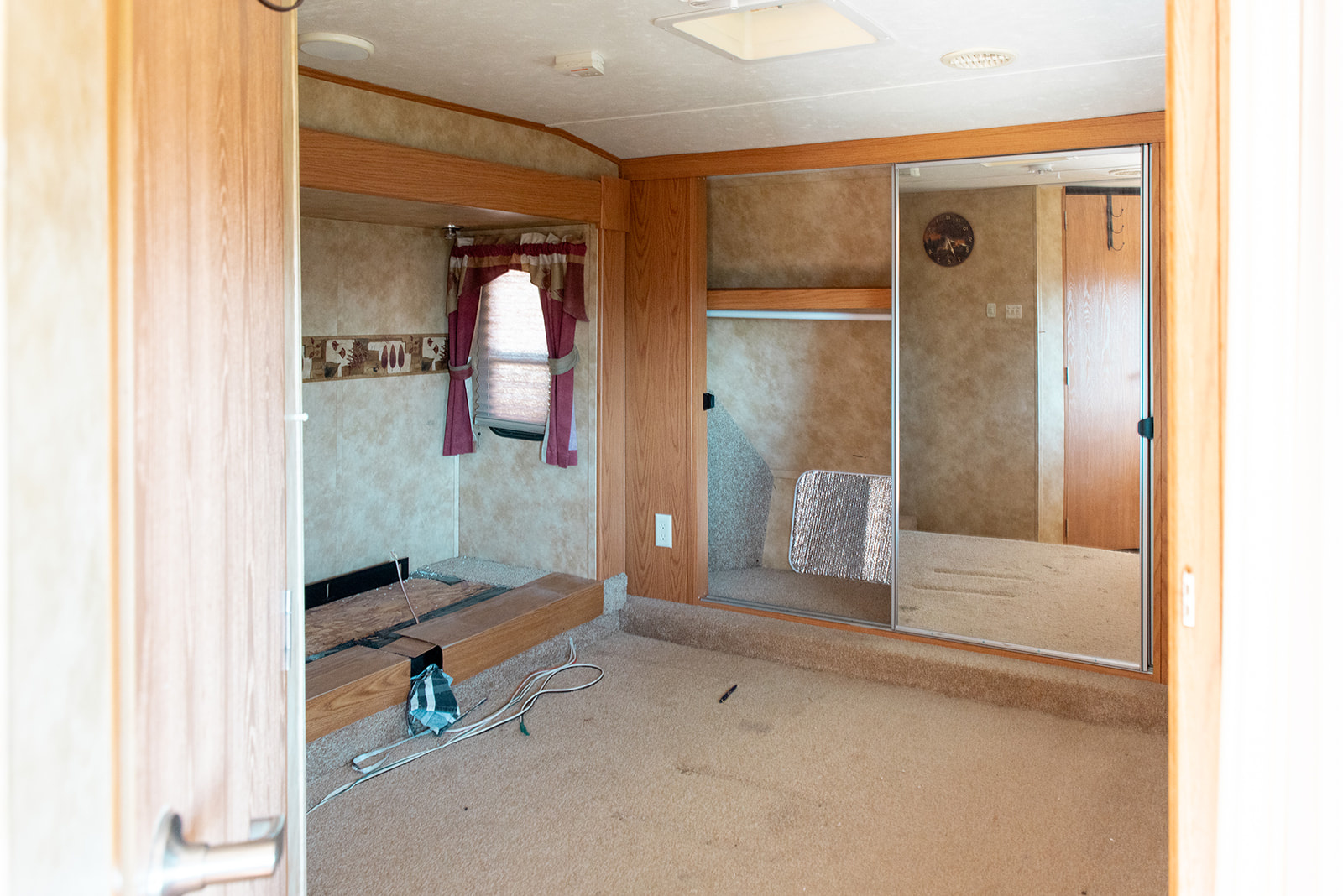 SKYLINE MOUNTAIN RESORT - Land