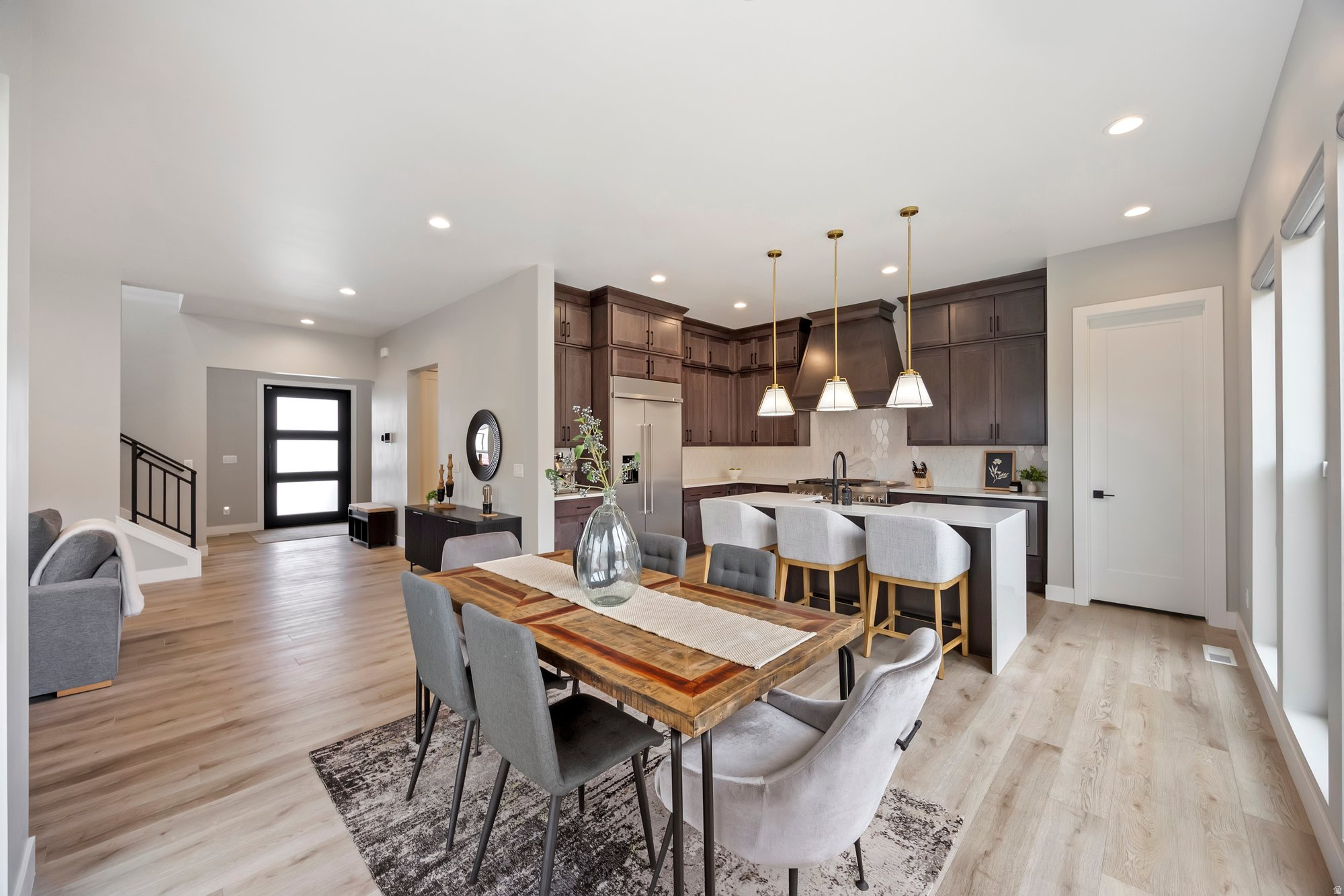 LAKEVIEW ESTATES - Residential