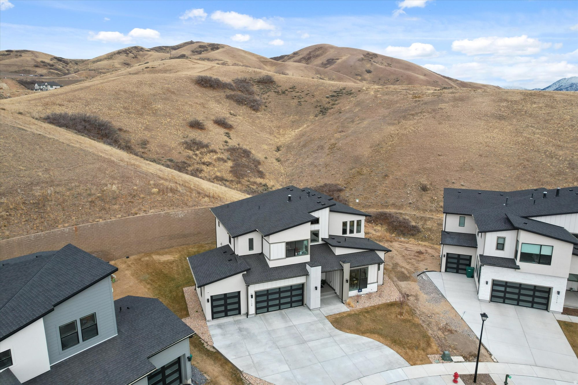 LAKEVIEW ESTATES - Residential