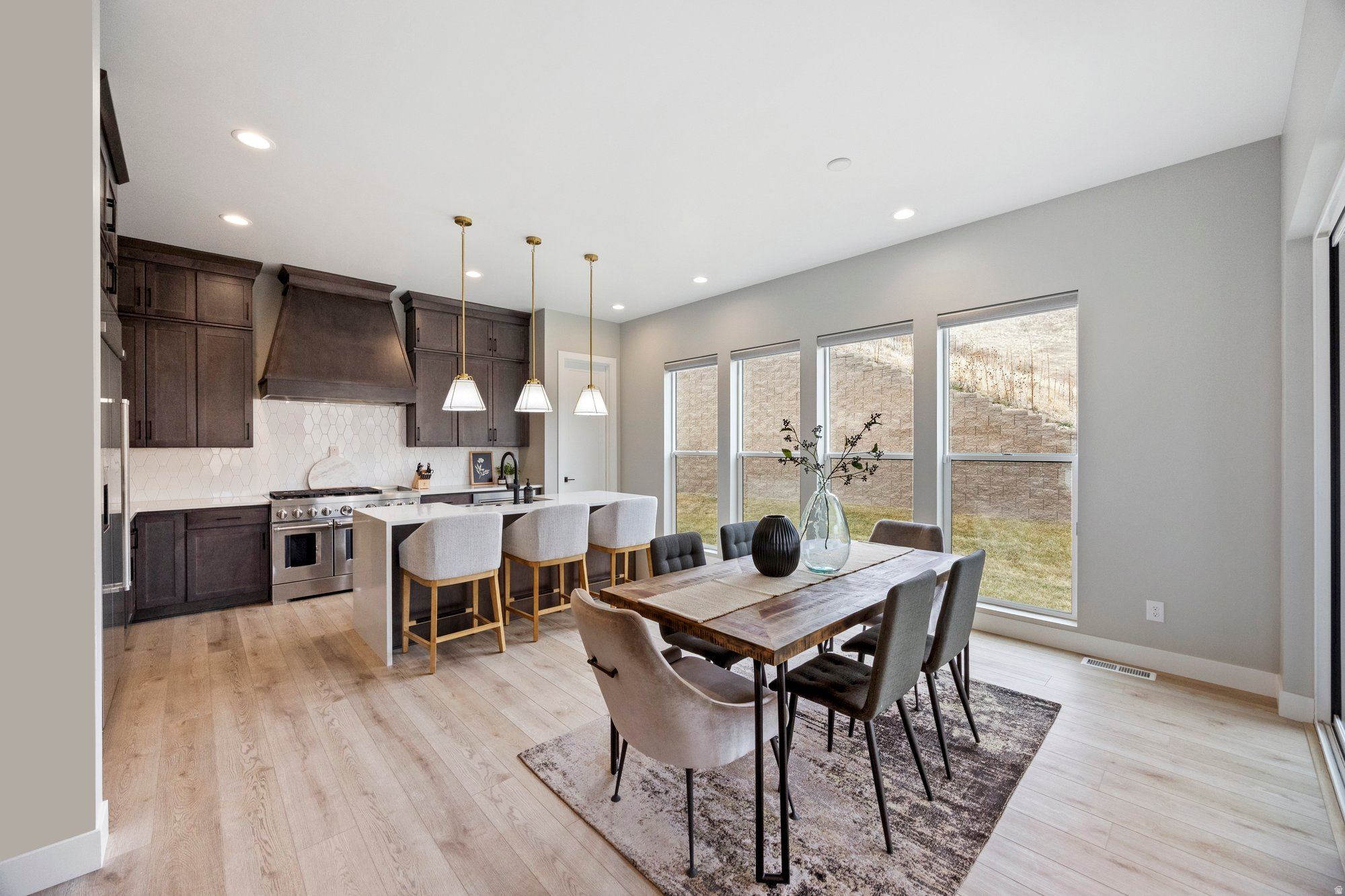 LAKEVIEW ESTATES - Residential