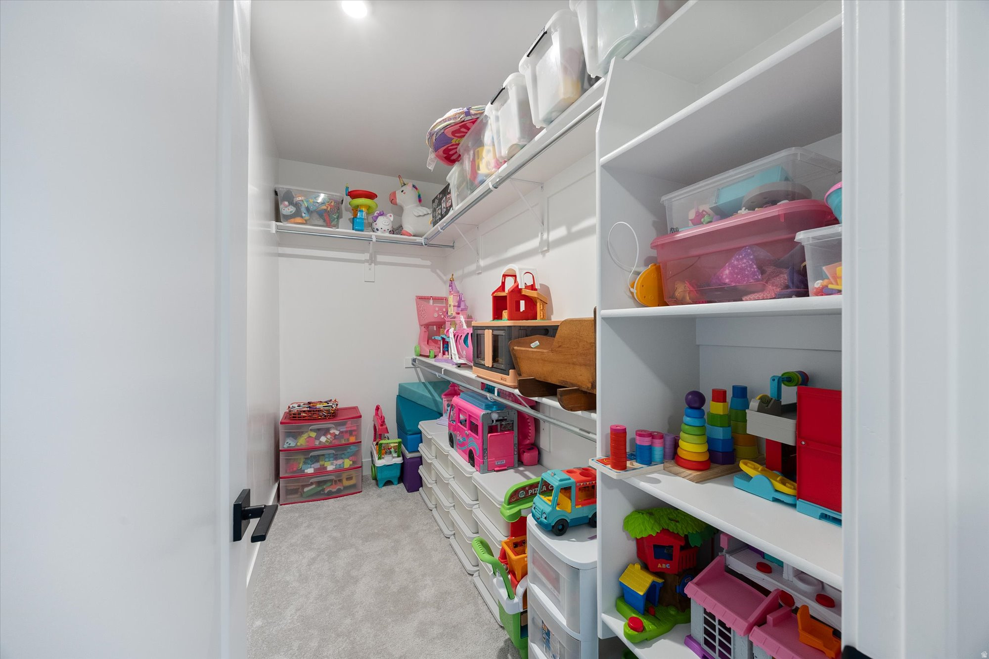 LAKEVIEW ESTATES - Residential