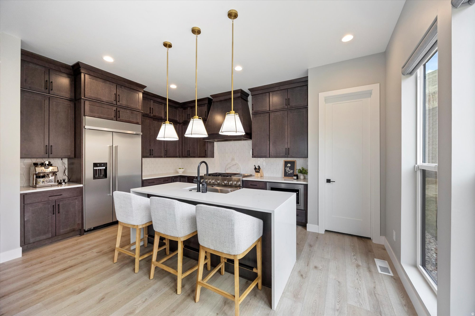 LAKEVIEW ESTATES - Residential