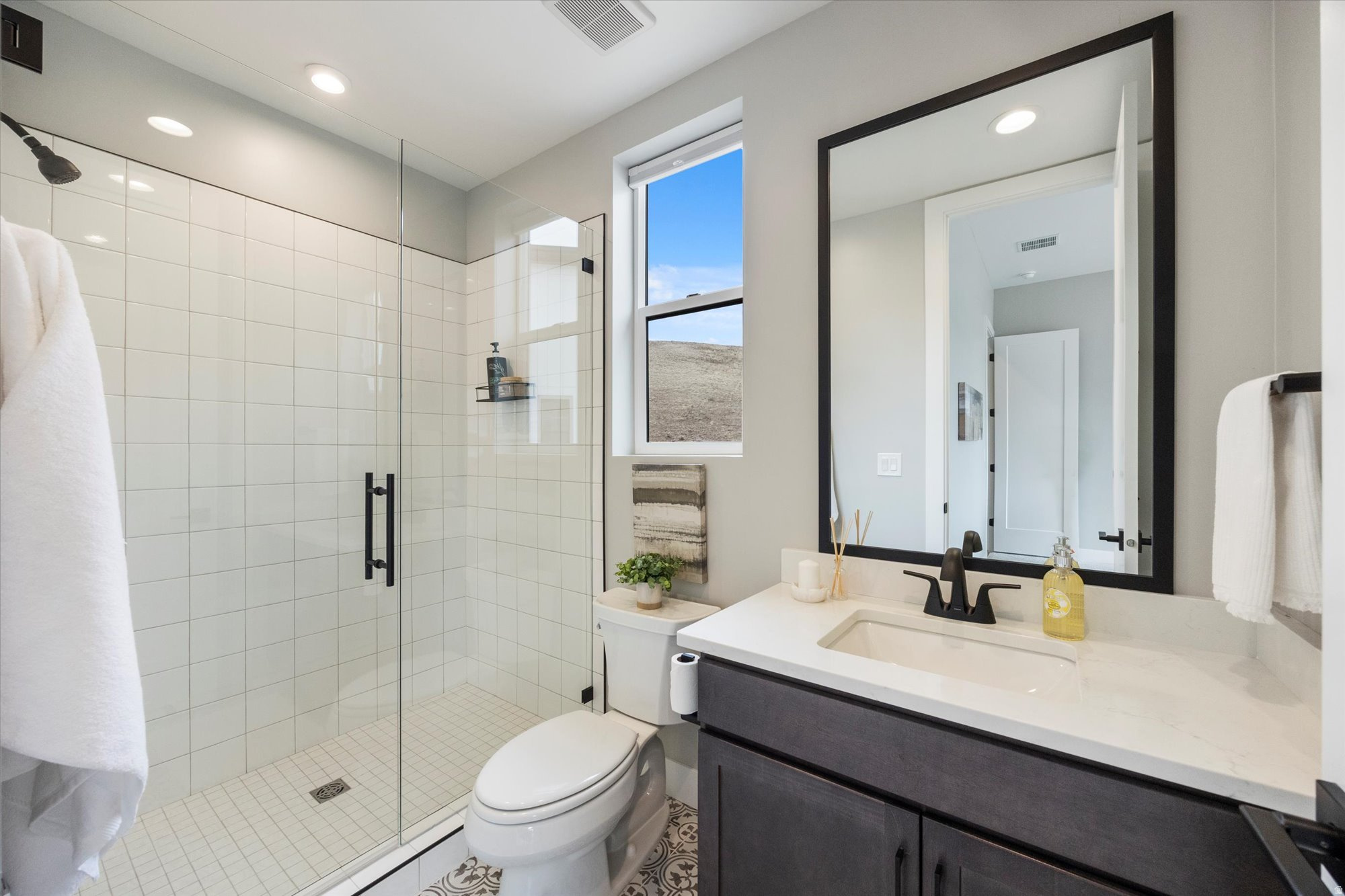 LAKEVIEW ESTATES - Residential