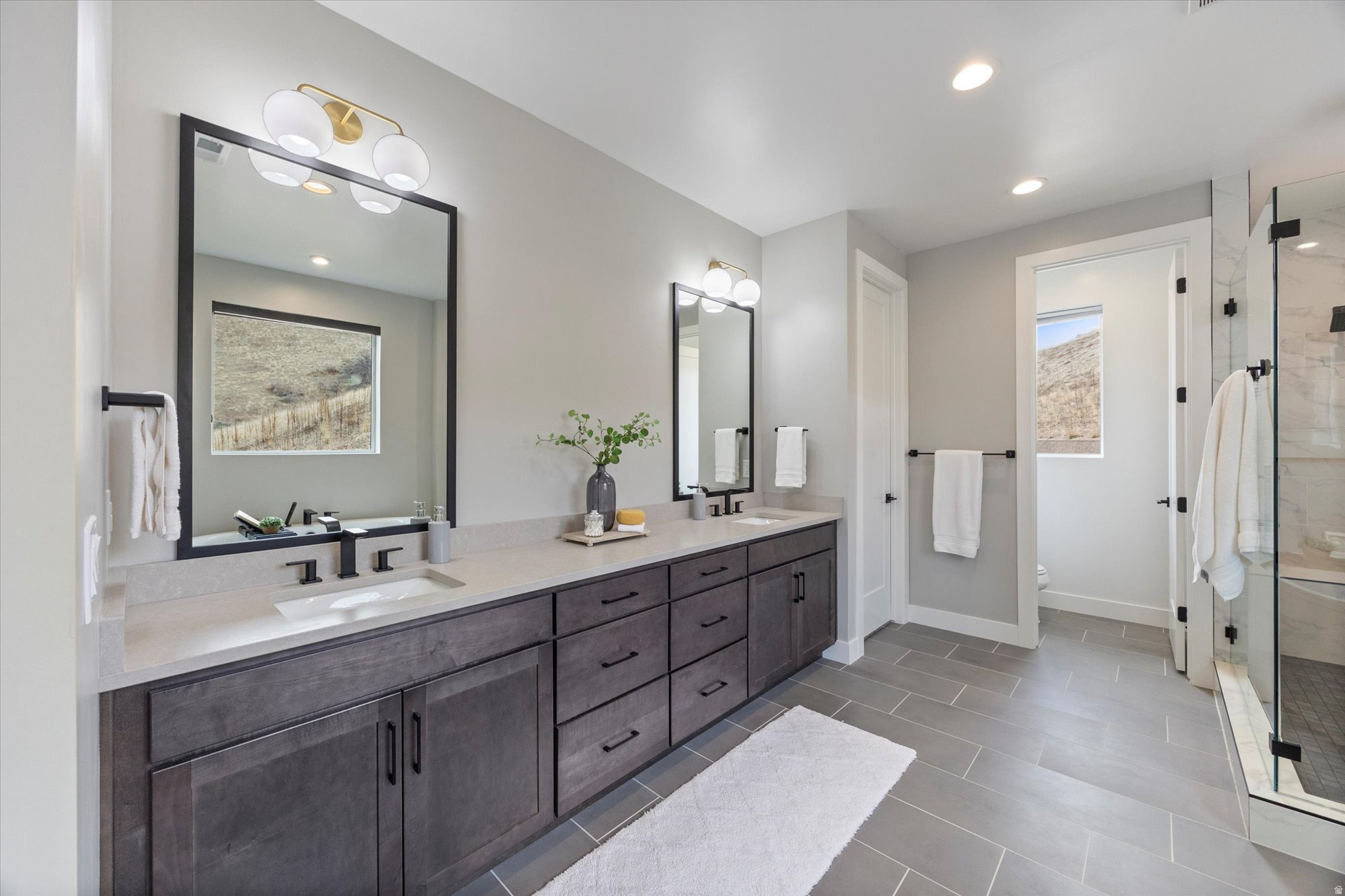 LAKEVIEW ESTATES - Residential