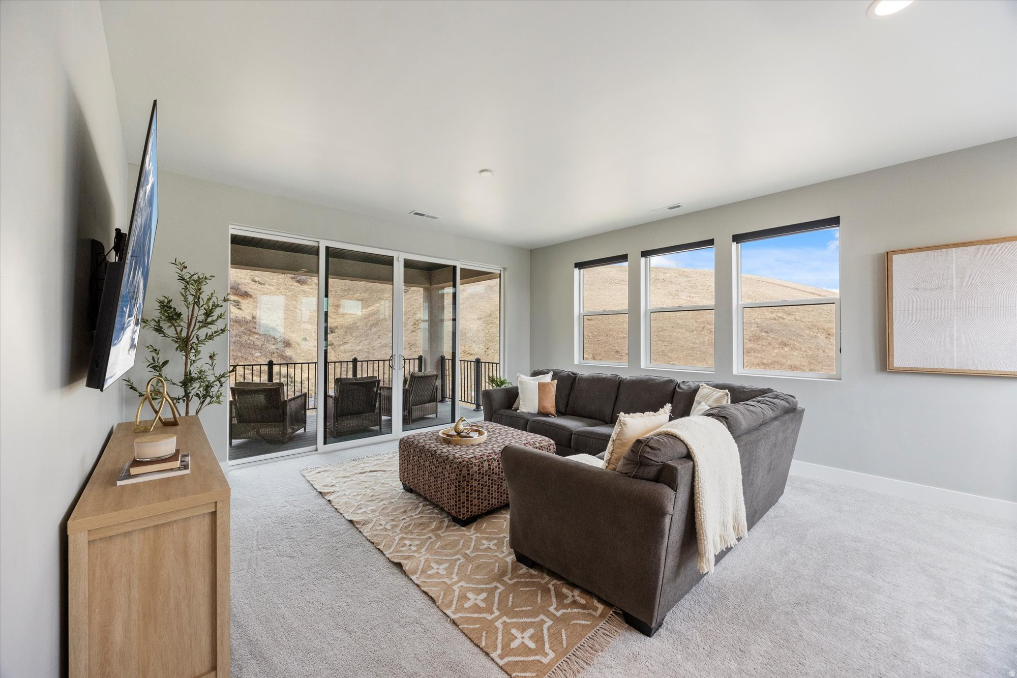 LAKEVIEW ESTATES - Residential