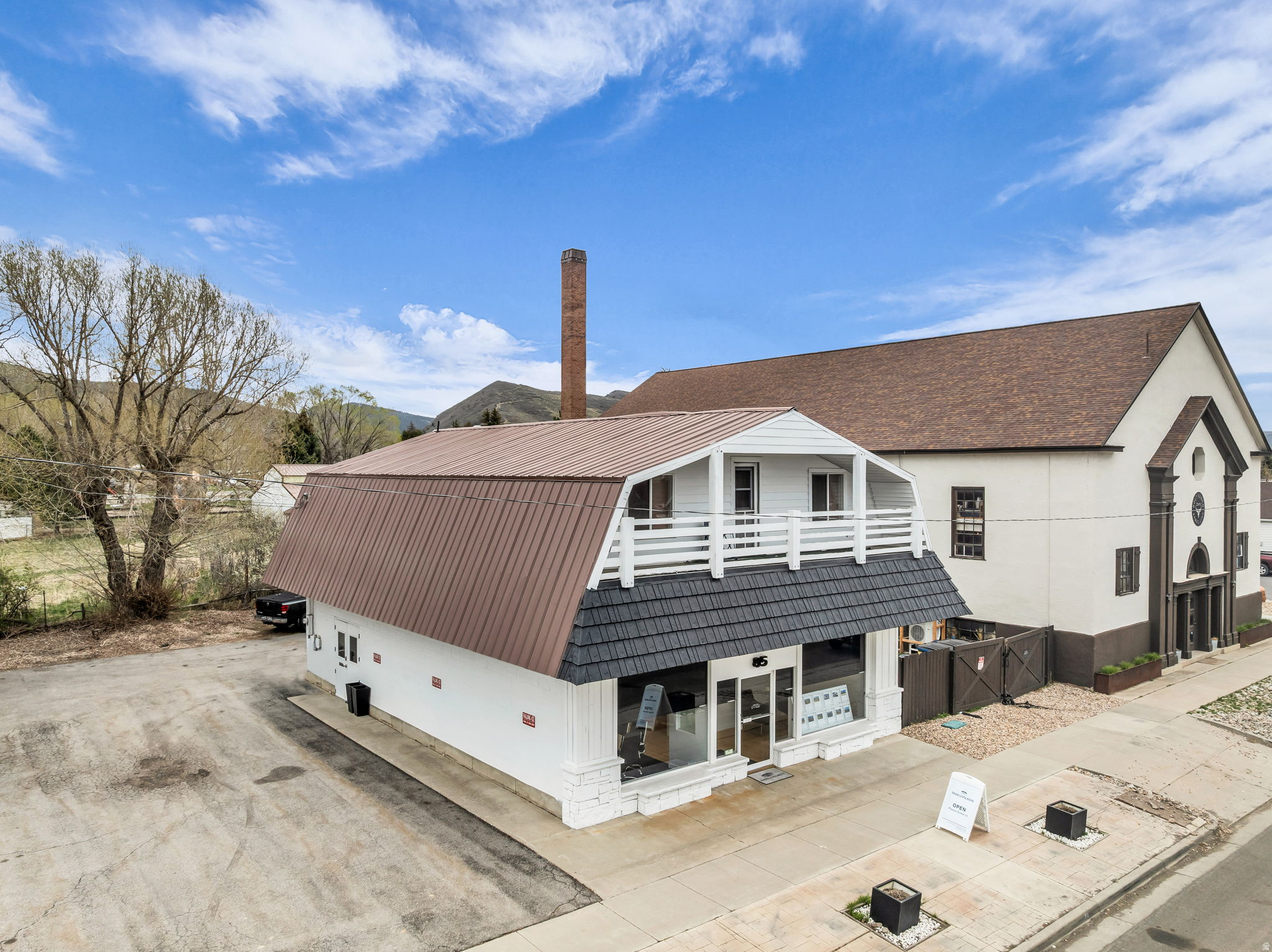 KAMAS TOWN - Commercial Sale