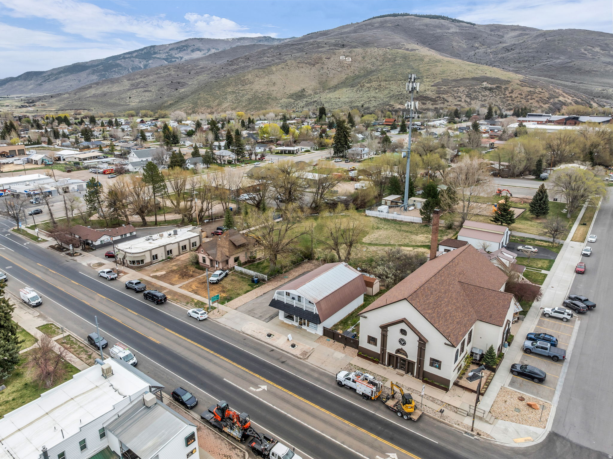 KAMAS TOWN - Commercial Sale