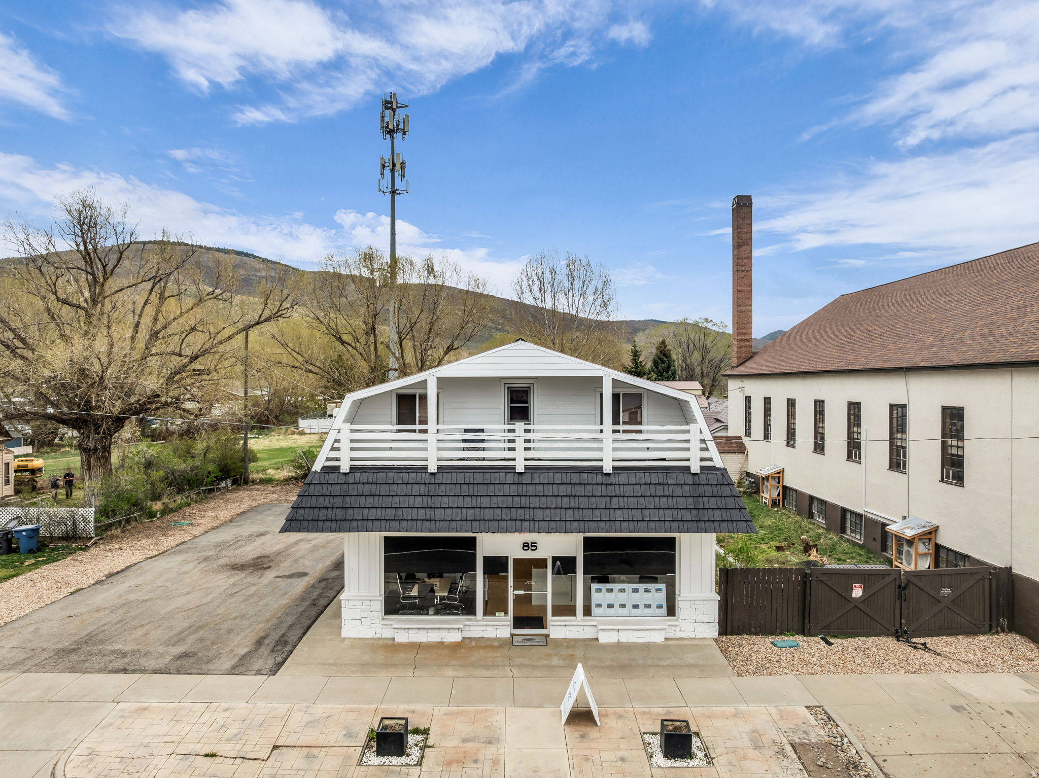 KAMAS TOWN - Commercial Sale