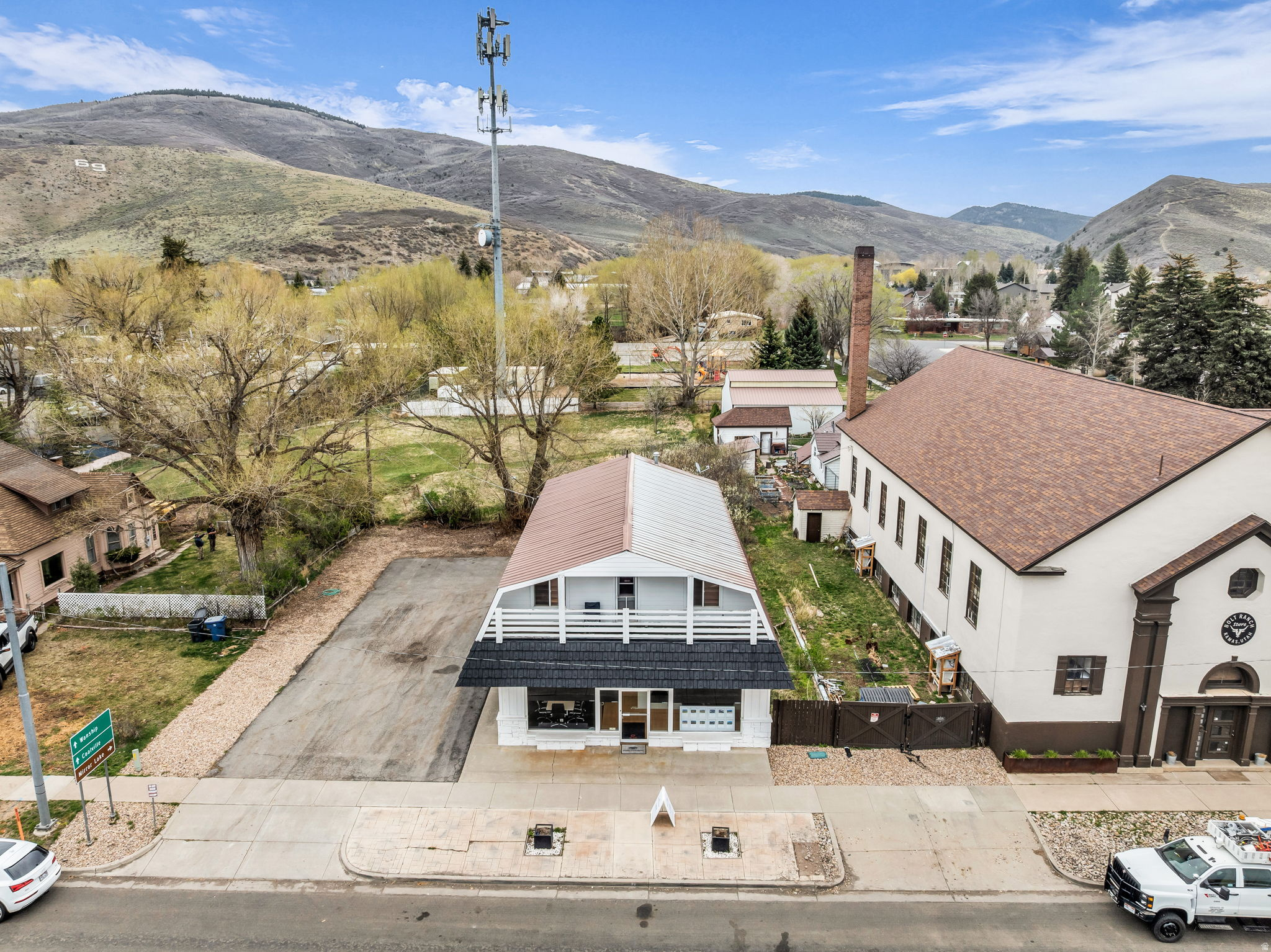 KAMAS TOWN - Commercial Sale