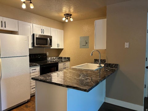 Tiny photo for 1212 E WATERSIDE CV #10, Cottonwood Heights, UT 84047 (MLS # 2171434)