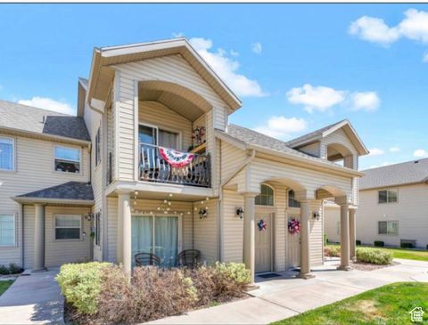 Photo of 2522 W 500 S #6, Springville, UT 84663 (MLS # 2118810) Photo of 2522 W 500 S #6, Springville, UT 84663 (MLS # 2118810)