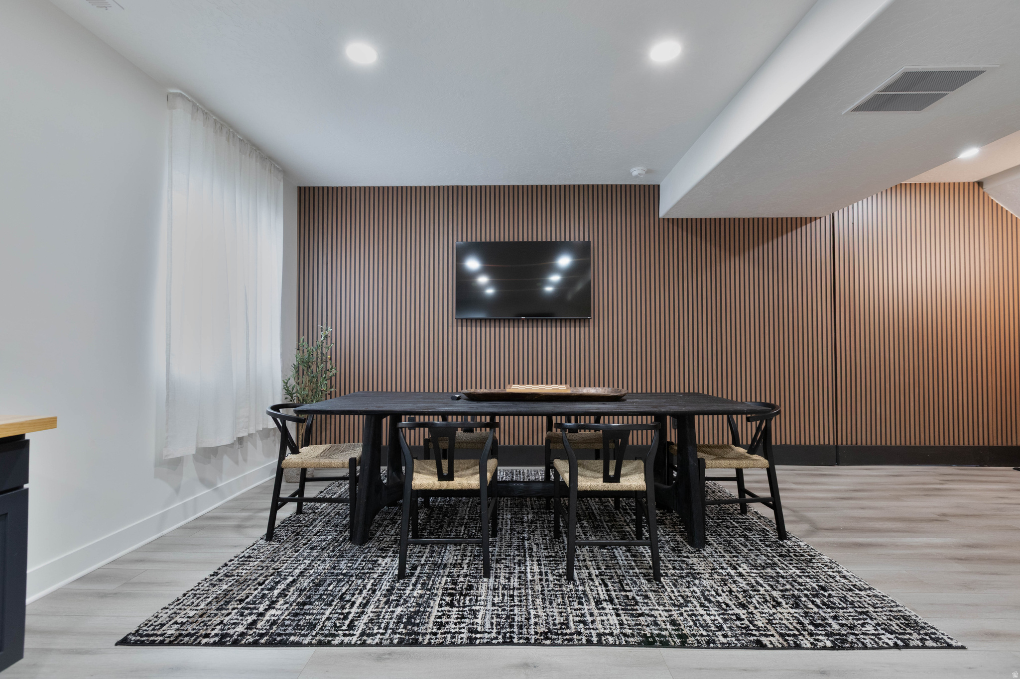 FOOTHILL VILLAGE - Residential