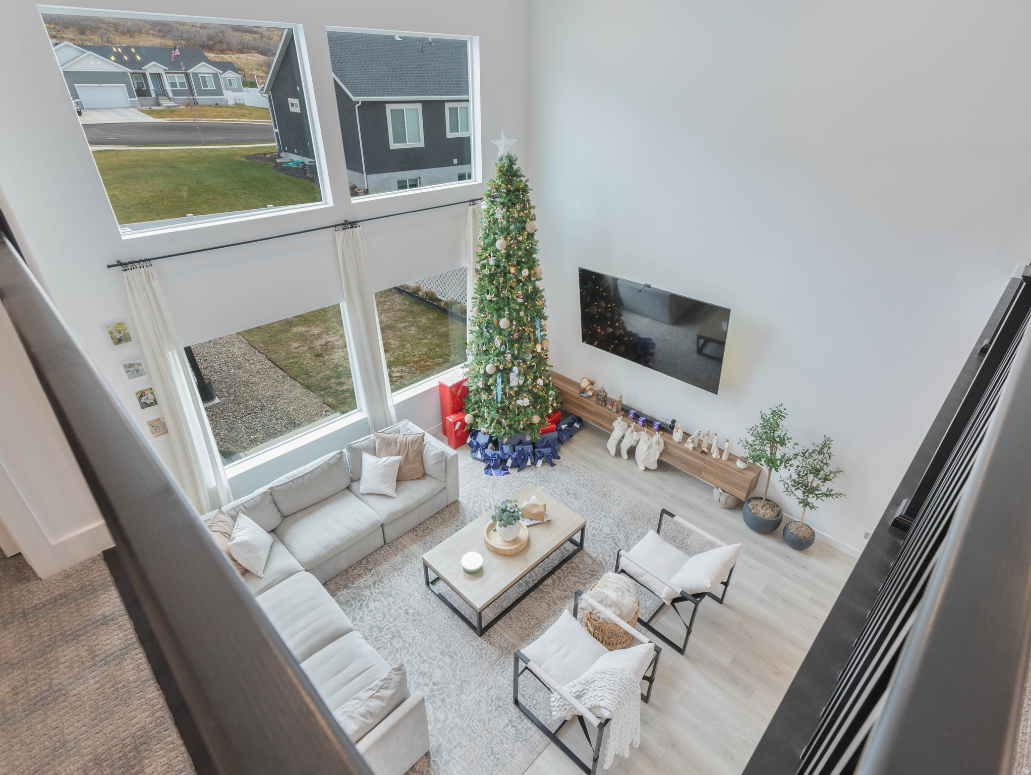 FOOTHILL VILLAGE - Residential